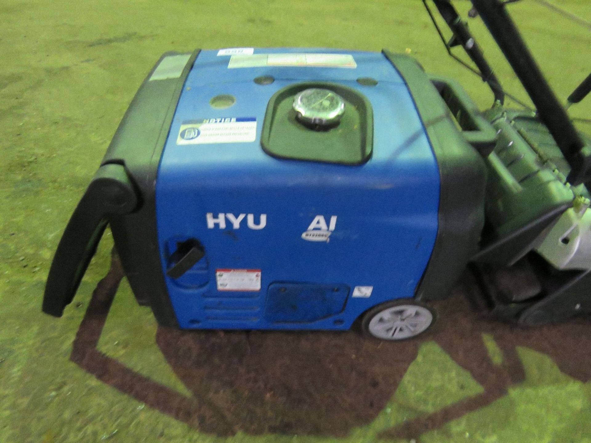 HYUNDAI PETROL CAMPING GENERATOR. THIS LOT IS SOLD UNDER THE AUCTIONEERS MARGIN SCHEME, THEREFOR - Image 3 of 3