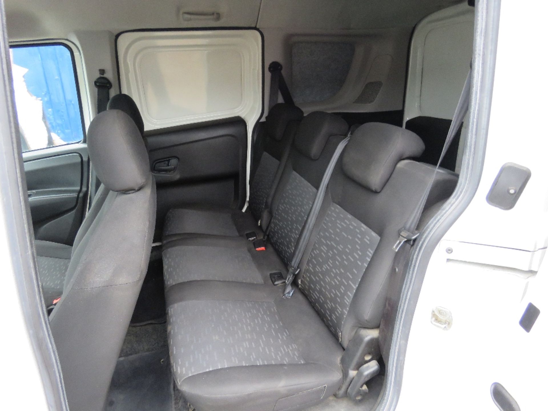 VAUXHALL COMBO L1H1-CDTI FIVE SEATER VAN REG: FH65 OMP. 114, 526 RECORDED MILES. 2 KEYS. WITH V5 (OW - Image 8 of 14