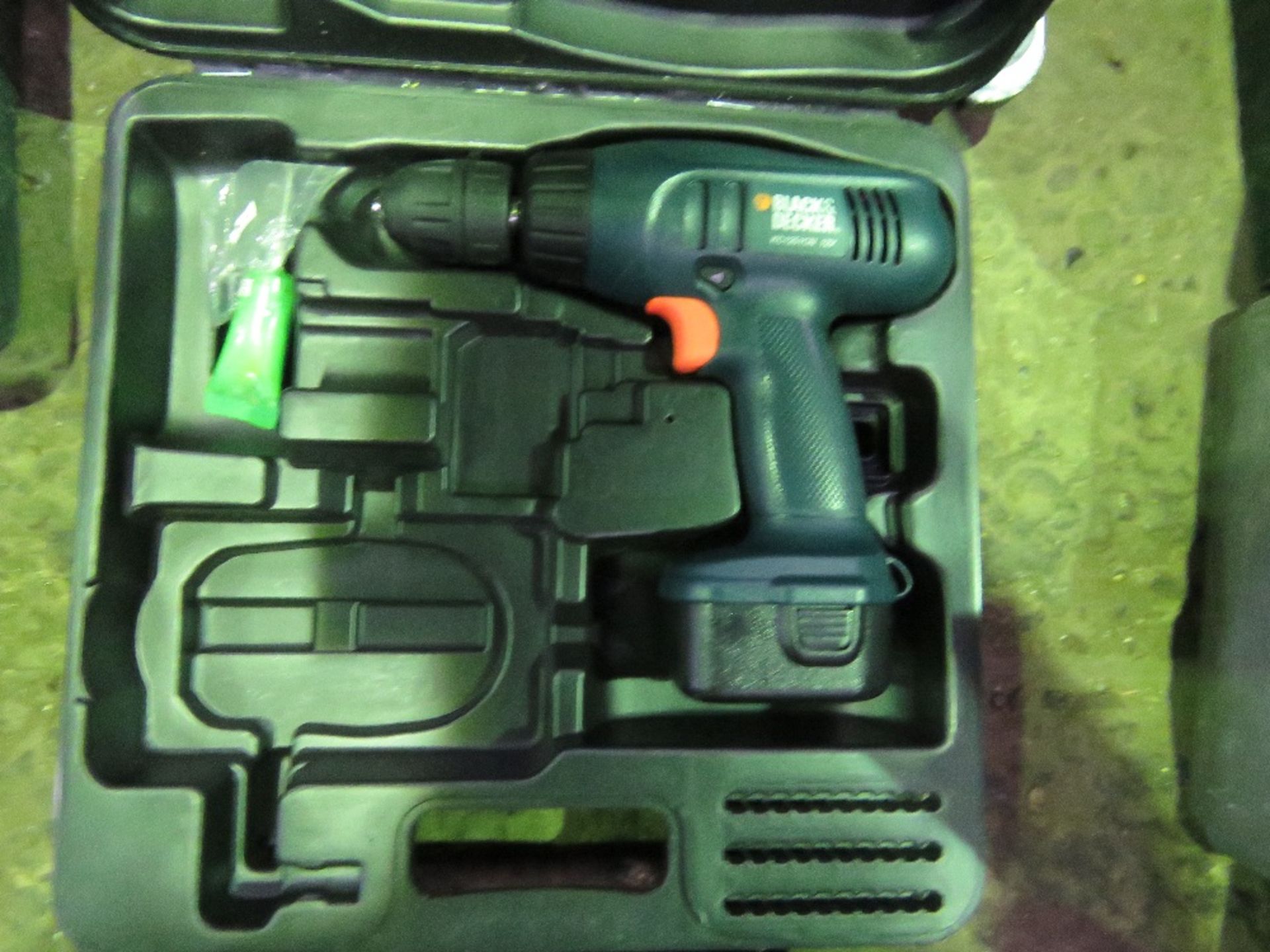 3X POWER TOOLS: 3X BATTERY DRILLS. THIS LOT IS SOLD UNDER THE AUCTIONEERS MARGIN SCHEME, THEREFO - Image 2 of 3