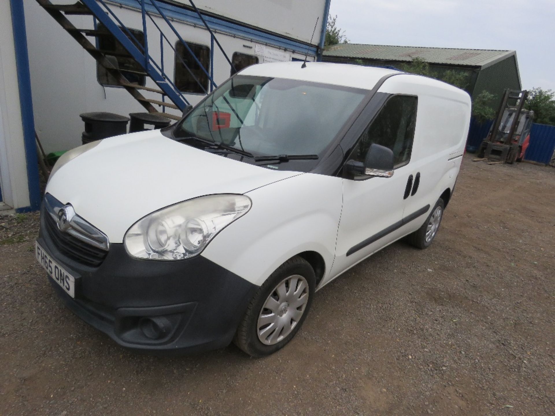 BID INCREMENT NOW £50 VAUXHALL COMBO L1H1-CDTI FIVE SEATER VAN REG: FH65 ONS.