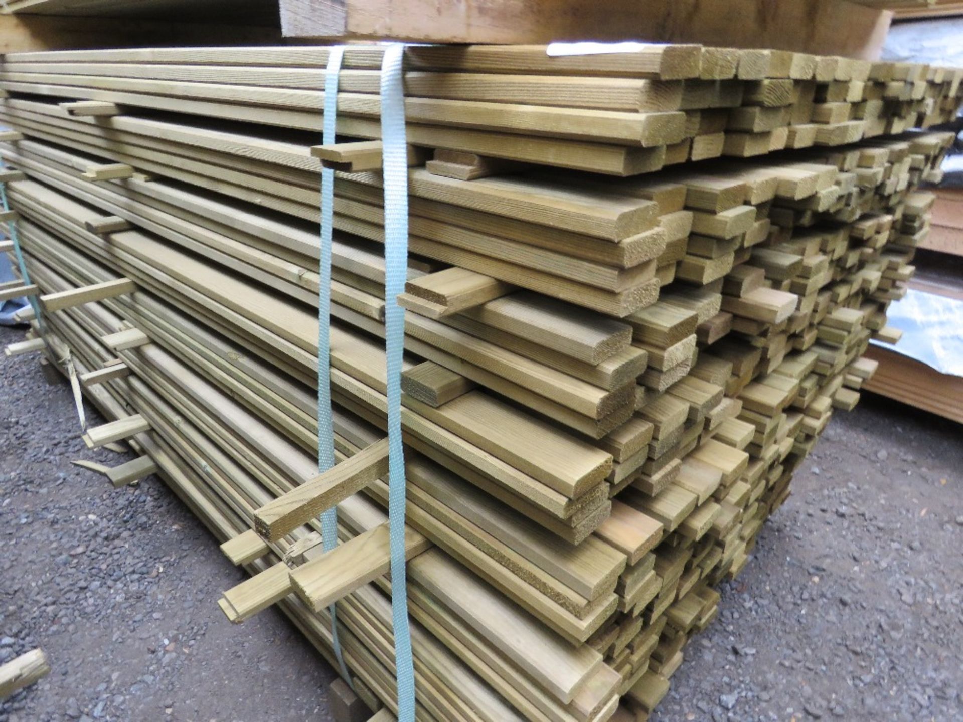 LARGE PACK OF TREATED VENETIAN PALE FENCE CLADDING SLATS: 1.83M LENGTH X 45MM X 18MM APPROX.