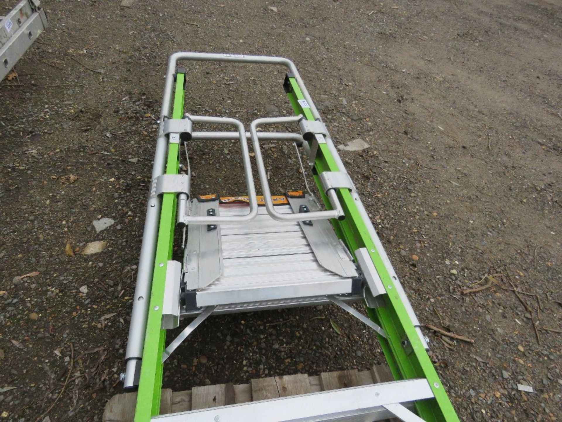 LITTLE GIANT GRP STEPS, 10 RUNG. SOURCED FROM LARGE CONSTRUCTION COMPANY LIQUIDATION. - Image 6 of 7