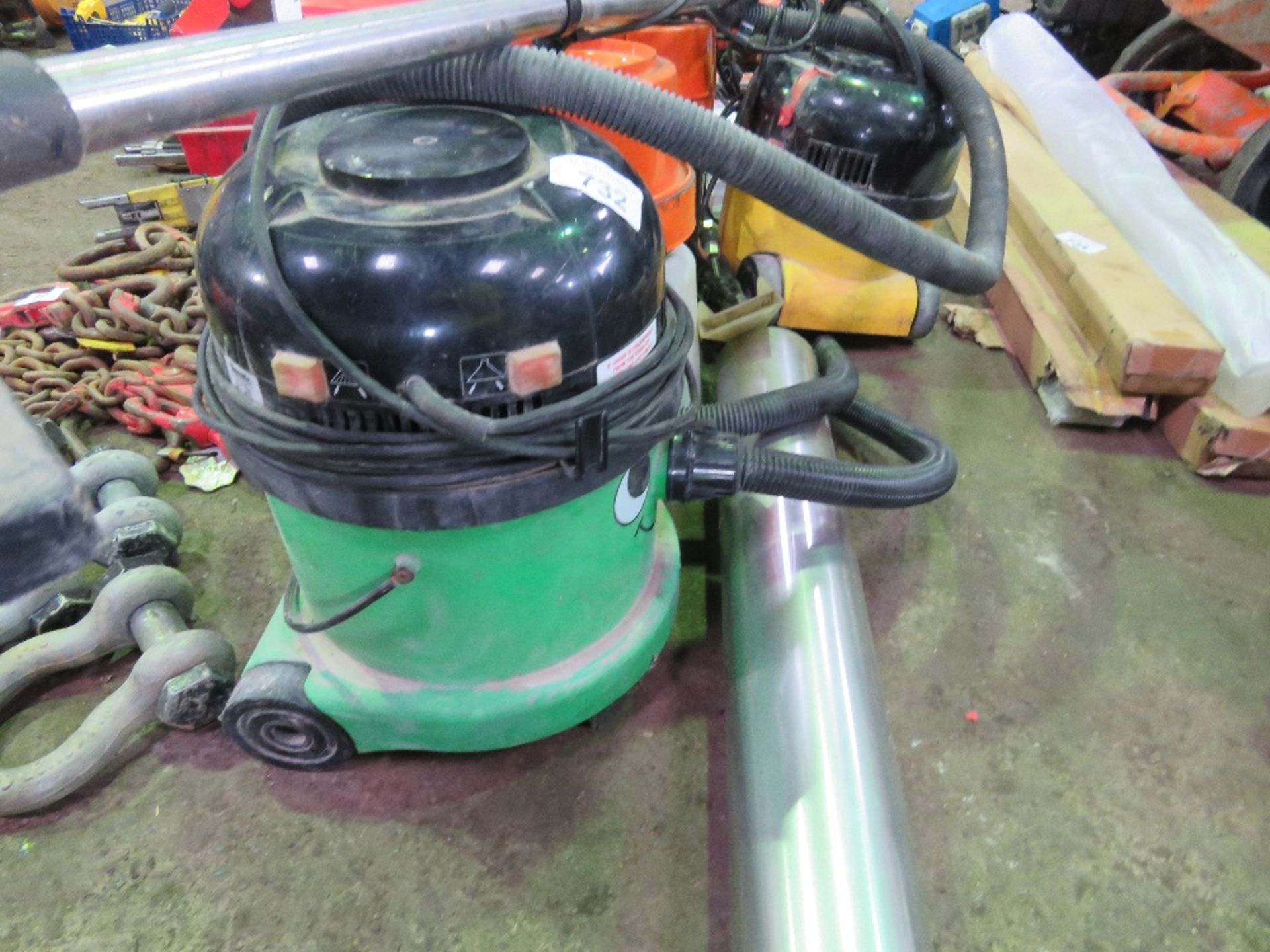 3 X VACUUMS. THIS LOT IS SOLD UNDER THE AUCTIONEERS MARGIN SCHEME, THEREFORE NO VAT WILL BE CHAR - Image 3 of 4