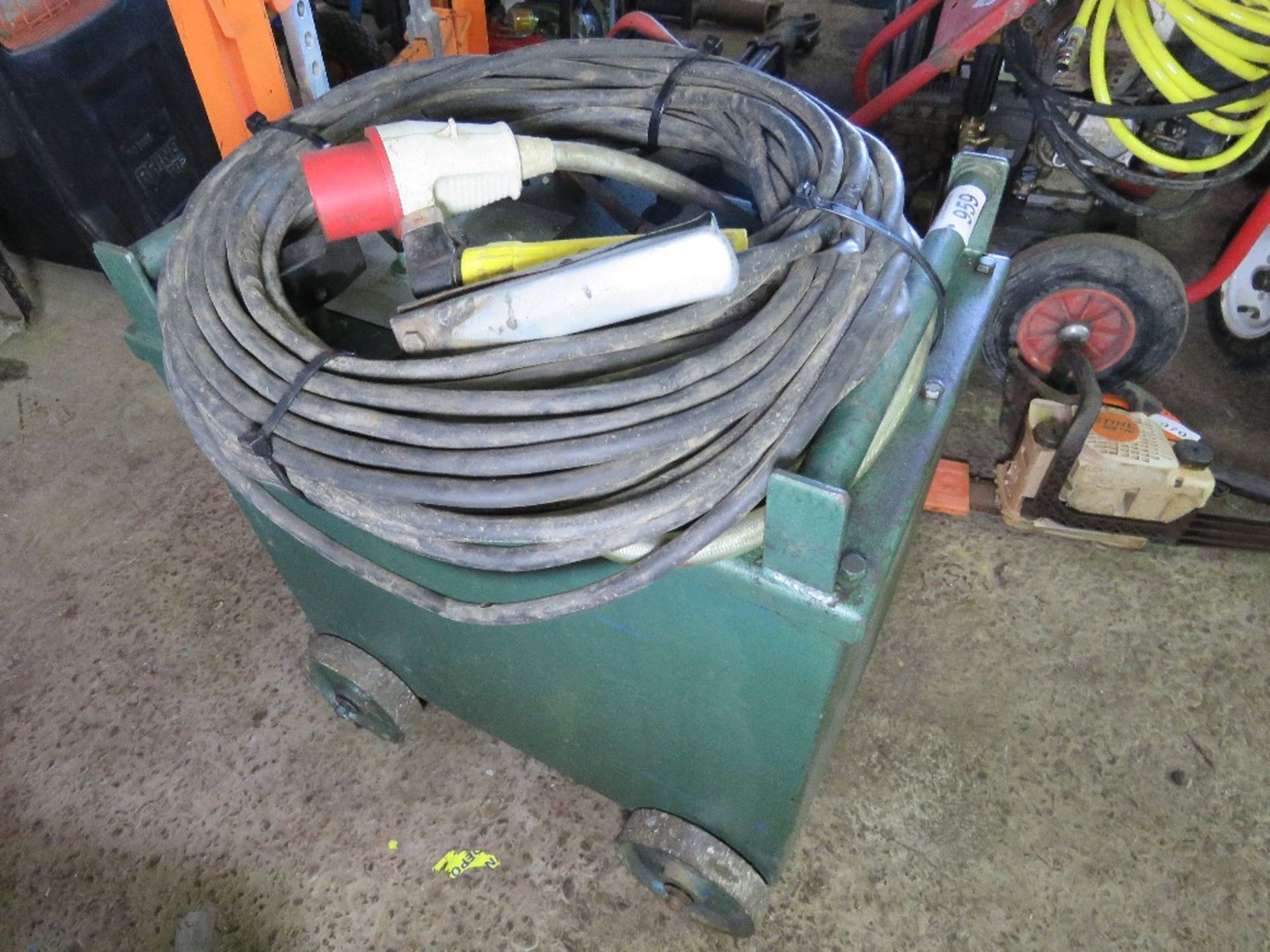 OXFORD TYPE OIL FILLED ARC WELDER WITH LEADS. - Image 5 of 5