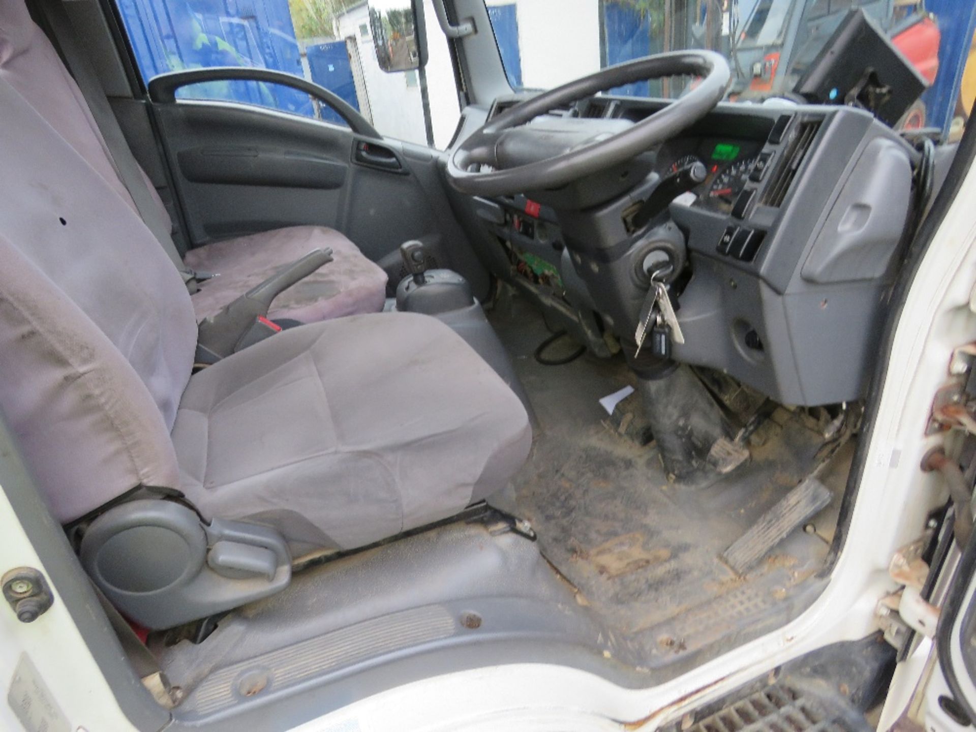 ISUZU GRAFTER N35.150 TOILET SERVICE TRUCK REG:GH15 KCX. 3500KG RATED. 147,877 REC MILES. WITH V5, O - Image 14 of 16