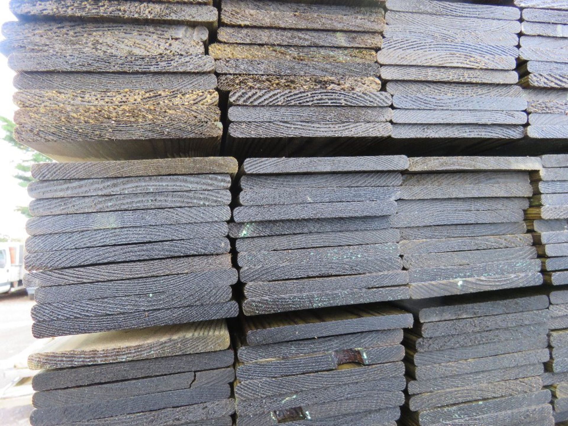 LARGE PACK OF TREATED HIT AND MISS TIMBER CLADDING BOARDS. 1.75M LENGTH X 100MM WIDTH APPROX. - Image 3 of 3