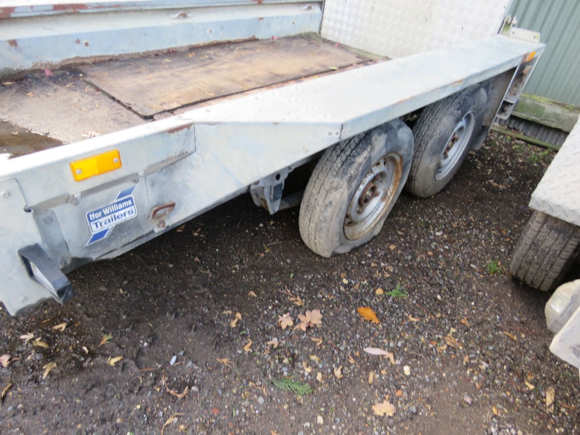 IFOR WILLIAMS GX84 2.7 TONNE RATED PLANT TRAILER ON BALL HITCH COUPLING. SN: SCKD00000F0683594. DIRE - Image 4 of 9