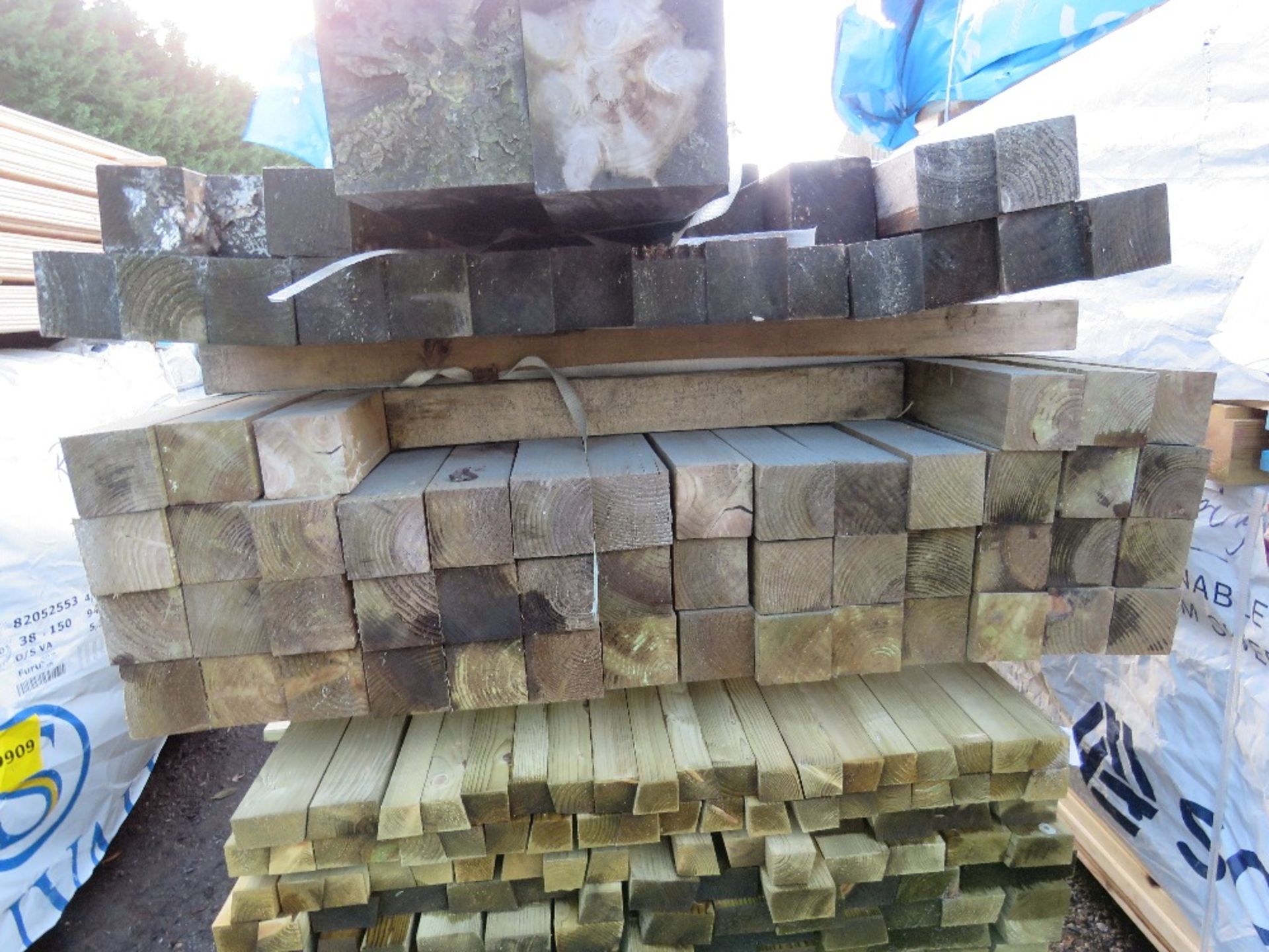 2 XBUNDLES OF TIMBER POSTS MAINLY 80MM X 80MM X 1.8M APPROX. - Image 4 of 4
