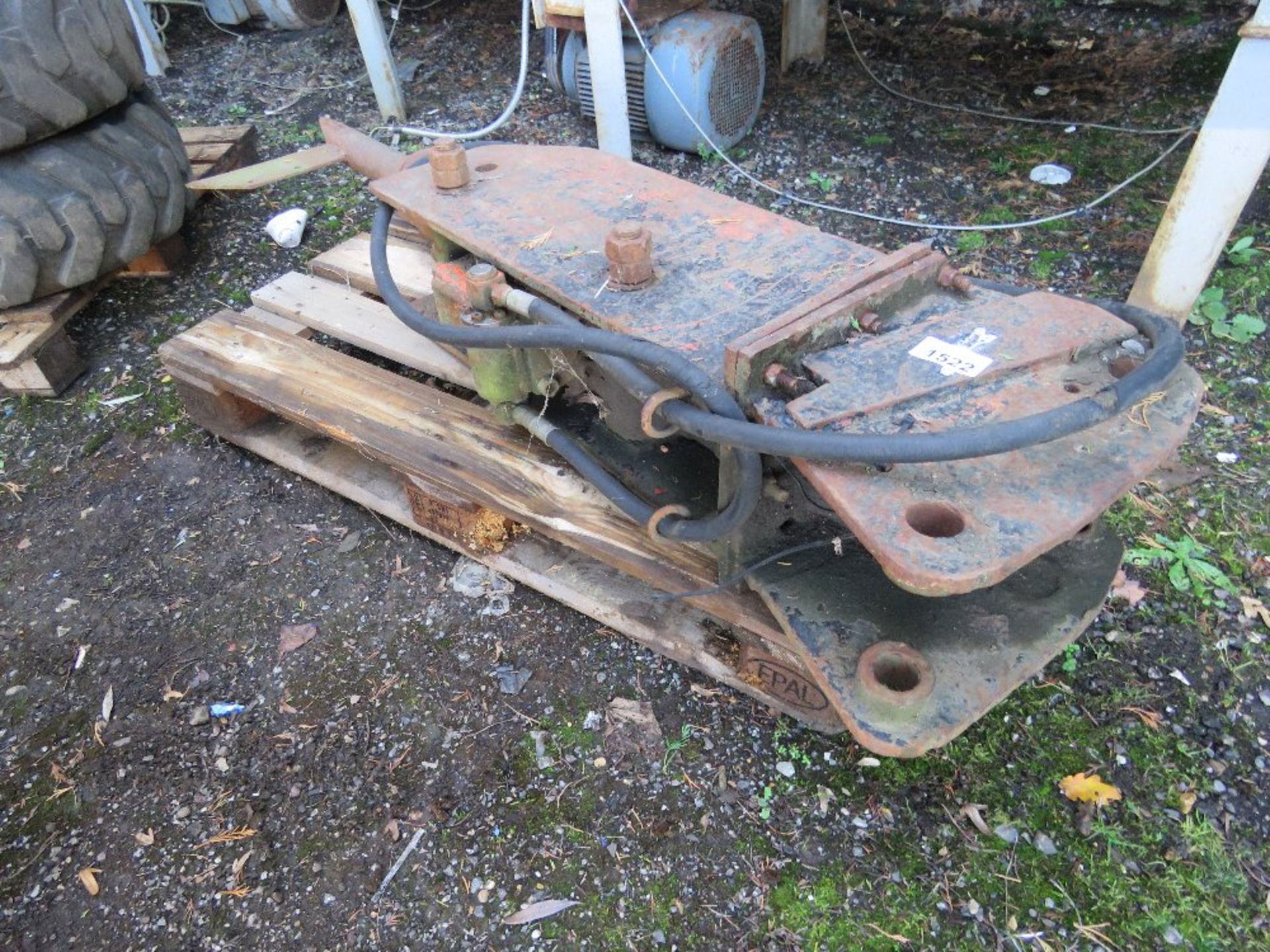 LARGE SIZED EXCAVATOR MOUNTED BREAKER. DIRECT FROM LOCAL SMALLHOLDING. THIS LOT IS SOLD UNDER THE