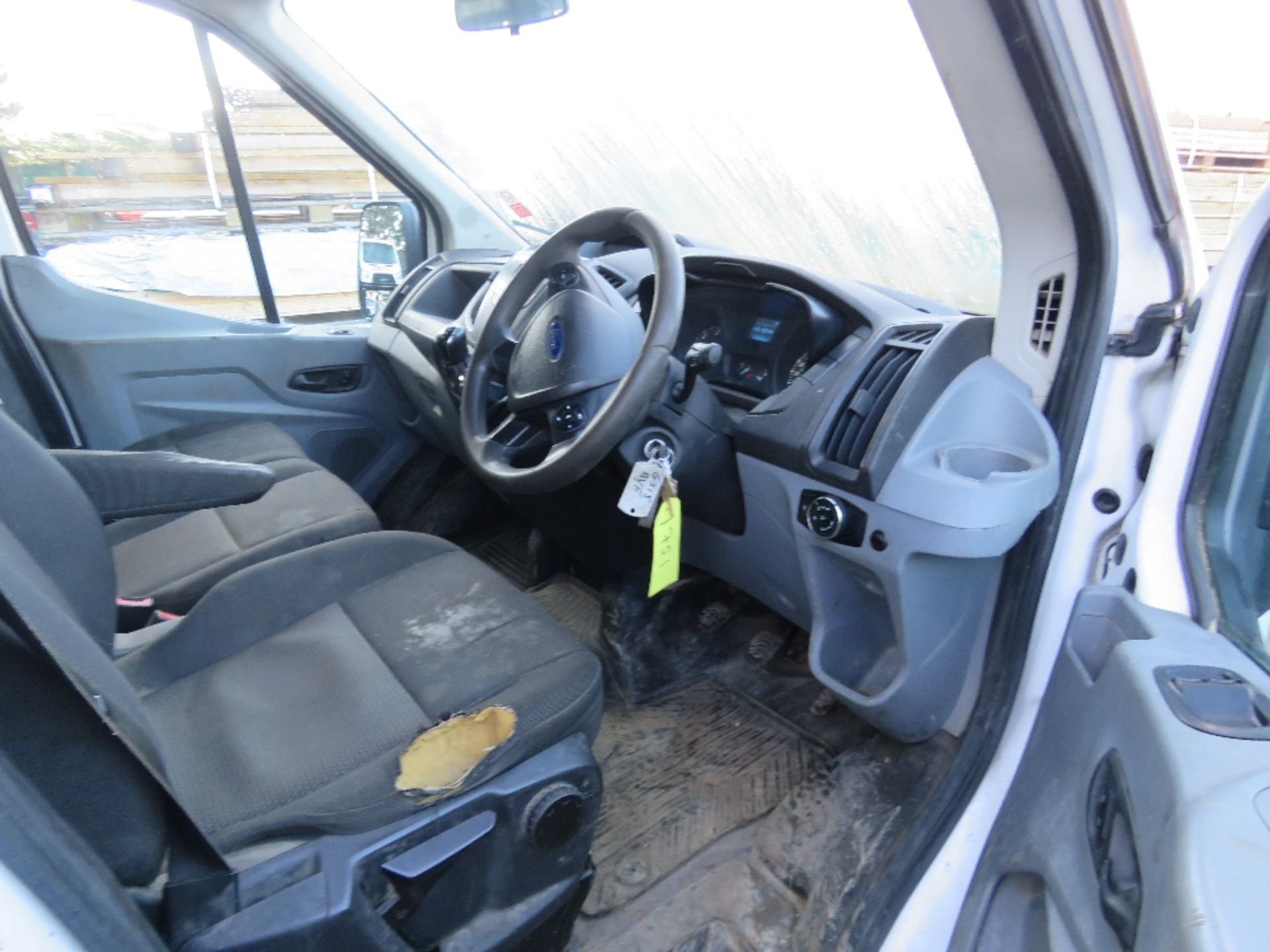 FORD TRANSIT 350 TWIN WHEEL 3.5TONNE DROP SIDE TRUCK REG:GJ15 BVF 171,660 REC MILES. 3 KEYS. MOT 03/ - Image 10 of 12