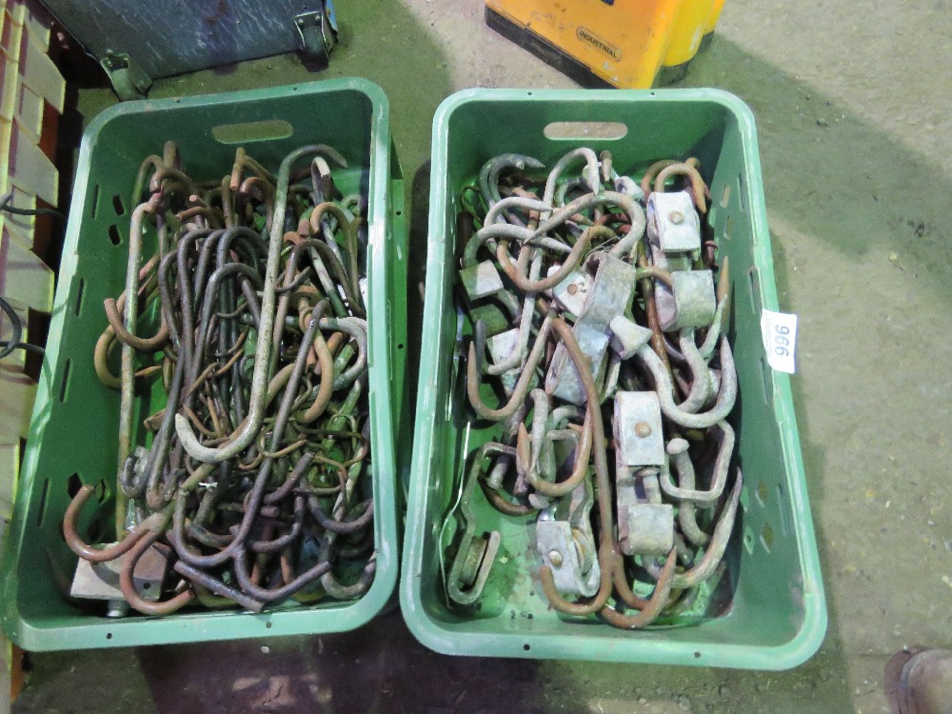 2 X TRAYS CONTAINING MEAT HOOKS ETC. THIS LOT IS SOLD UNDER THE AUCTIONEERS MARGIN SCHEME, THEREF - Image 3 of 3