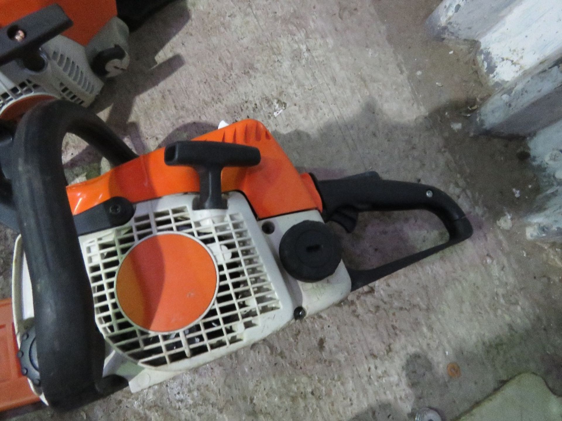 STIHL PETROL ENGINED CHAINSAW. THIS LOT IS SOLD UNDER THE AUCTIONEERS MARGIN SCHEME, THEREFORE N - Image 2 of 2