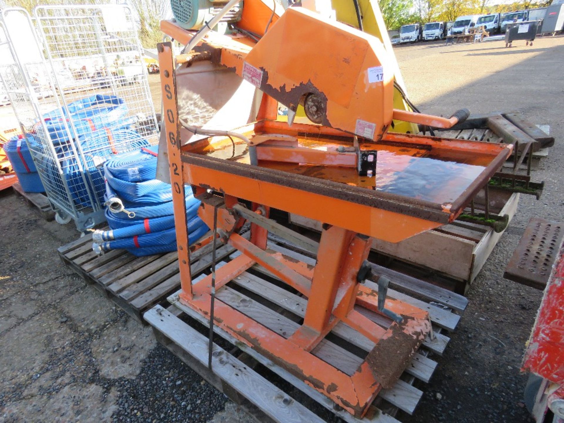 REDBAND 110 VOLT SLAB CUTTING SAWBENCH.