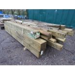 LARGE QUANTITY OF ASSORTED TIMBER FENCING BOARDS AND POSTS.