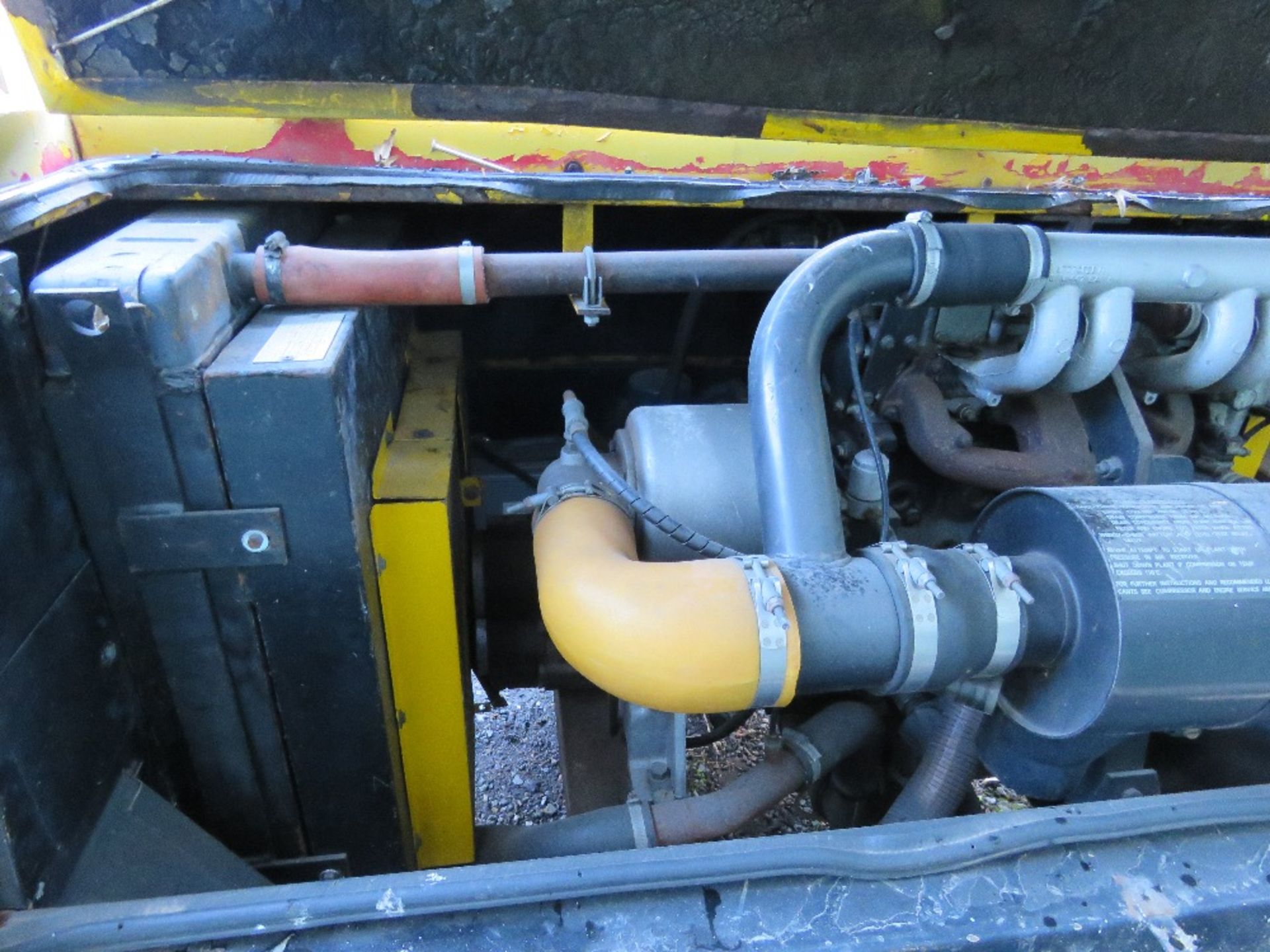 COMPAIR LARGE OUTPUT COMPRESSOR WITH PERKINS ENGINE. WHEN TESTED WAS SEEN TO RUN AND MAKE AIR. - Image 6 of 13