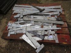 PALLET CONTAINING GALVANISED GATE HINGES. THIS LOT IS SOLD UNDER THE AUCTIONEERS MARGIN SCHEME, T
