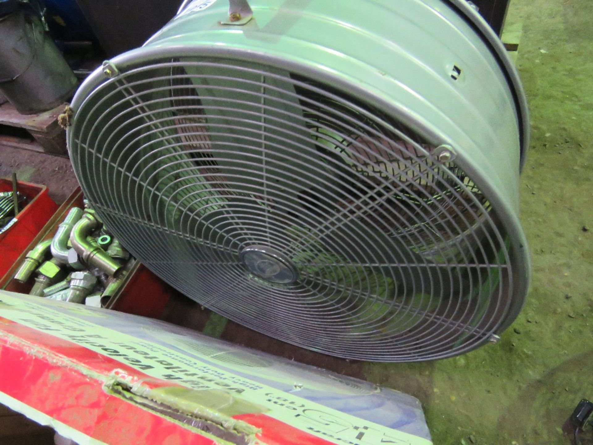 2 X LARGE ELECTRIC FANS. THIS LOT IS SOLD UNDER THE AUCTIONEERS MARGIN SCHEME, THEREFORE NO VAT W - Image 4 of 4