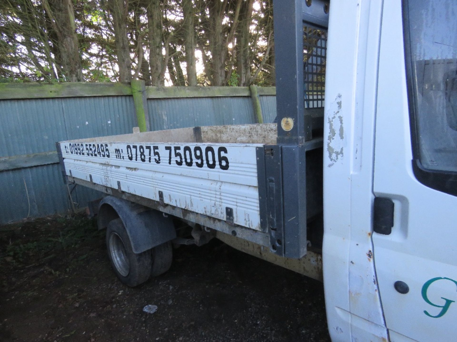 FORD TRANSIT 115T350M TIPPER TRUCK REG: WU57 OSV. 2402CC DIESEL ENGINE. WITH V5, OWNED BY VENDOR SIN - Image 4 of 11