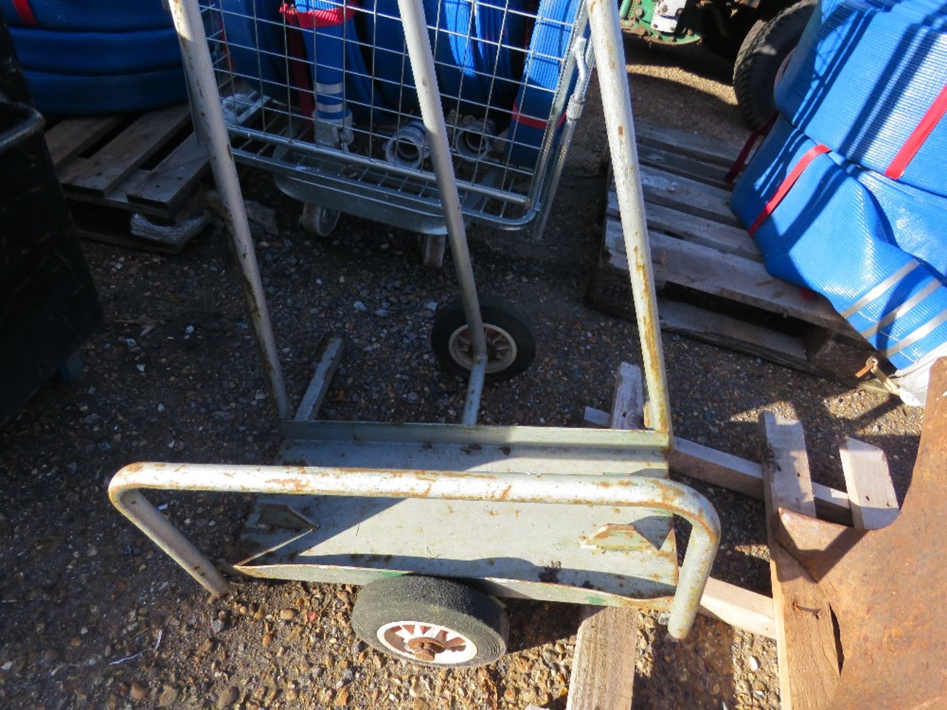 BOARD CARRYING TROLLEY. THIS LOT IS SOLD UNDER THE AUCTIONEERS MARGIN SCHEME, THEREFORE NO VAT W - Image 2 of 4