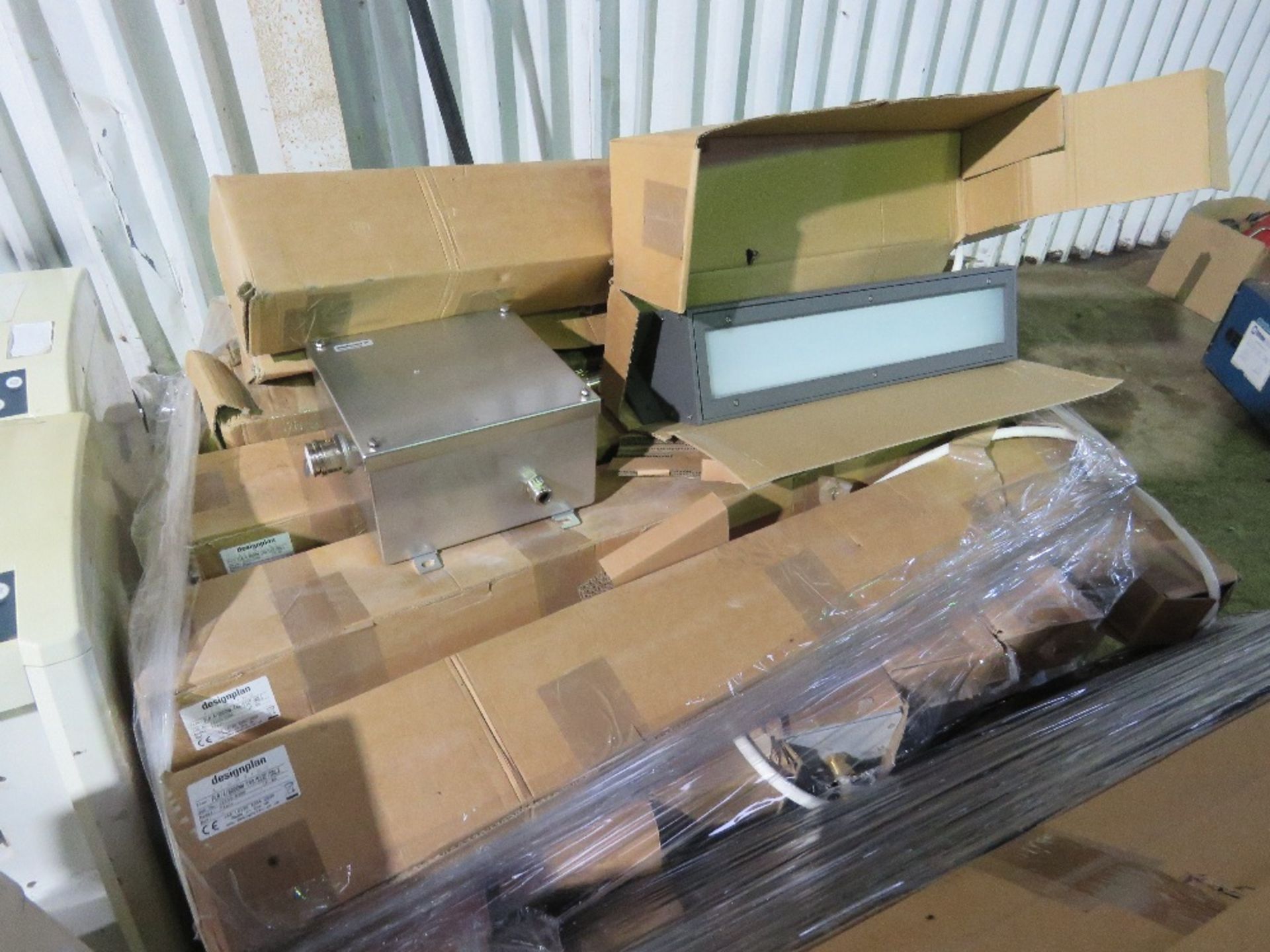 3X PALLETS OF WEIDMULLER INDUSTRIAL LIGHTING EQUIPMENT: 1X PALLET OF STEEL CONNECTION BOXES AND 2X - Image 2 of 9