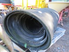 ROLL OF CONVEYOR BELTING, 4FT 6" WIDTH APPROX, IDEAL FOR TRACKED MACHINE LOADING ETC. DIRECT FROM LO