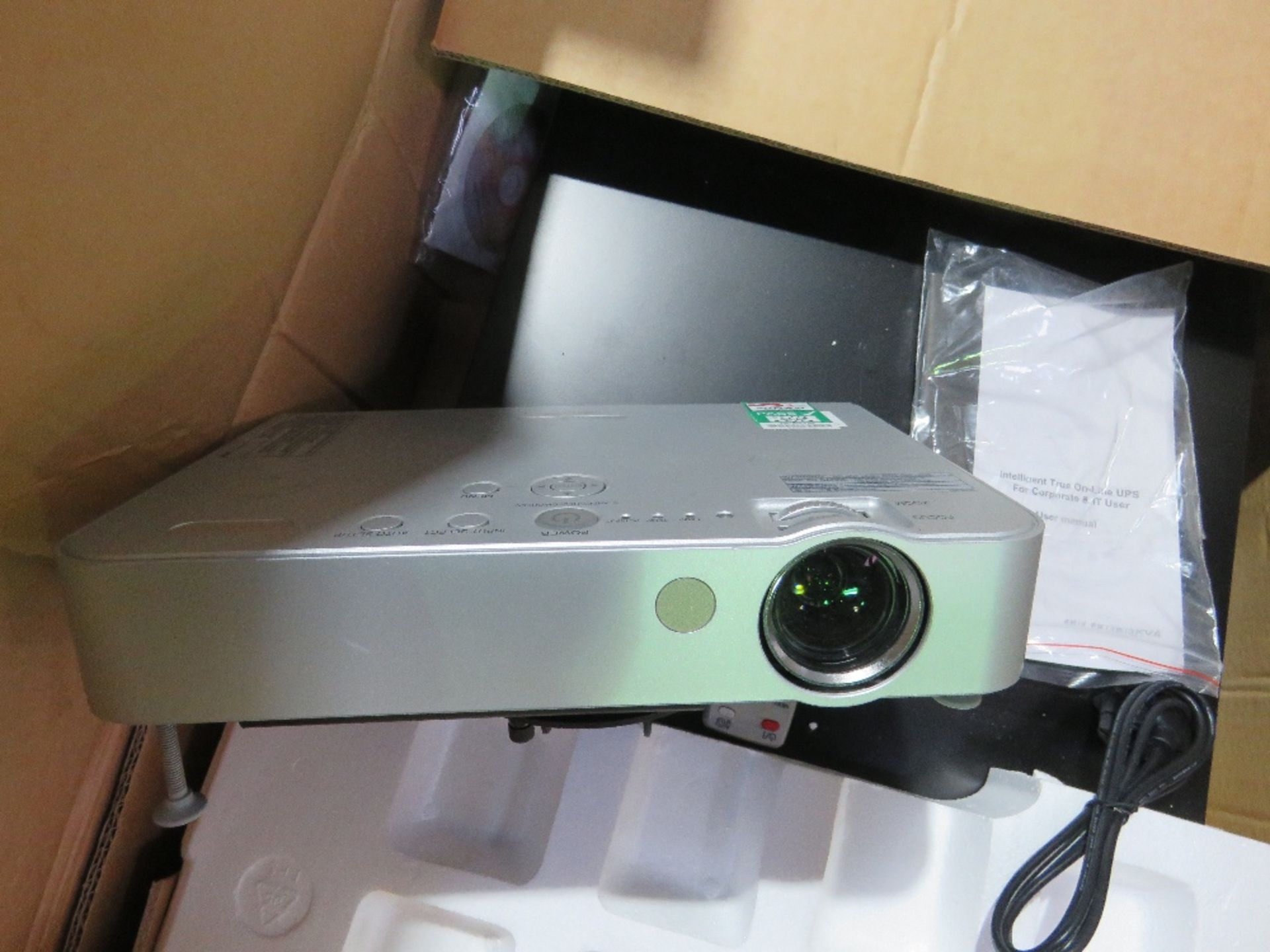 LARGE UPS UNIT PLUS A PROJECTOR. THIS LOT IS SOLD UNDER THE AUCTIONEERS MARGIN SCHEME, THEREFORE - Image 2 of 8