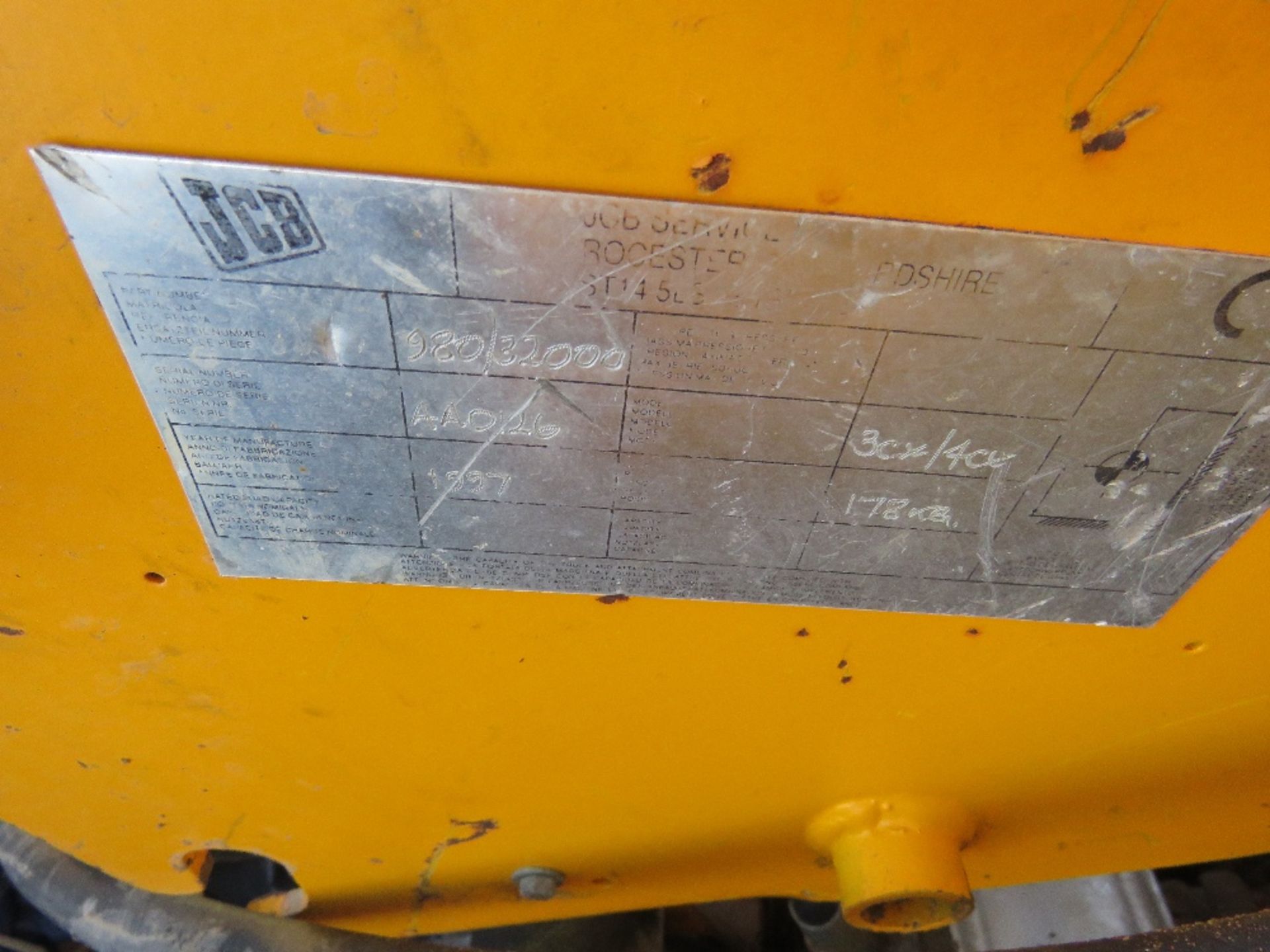 JCB 3CX/4CX EXCAVATOR MOUNTED COMPACTION PLATE HEAD 45MM PINS. PN:JCB3CXRO1. DIRECT FROM LOCAL COMP - Image 3 of 4
