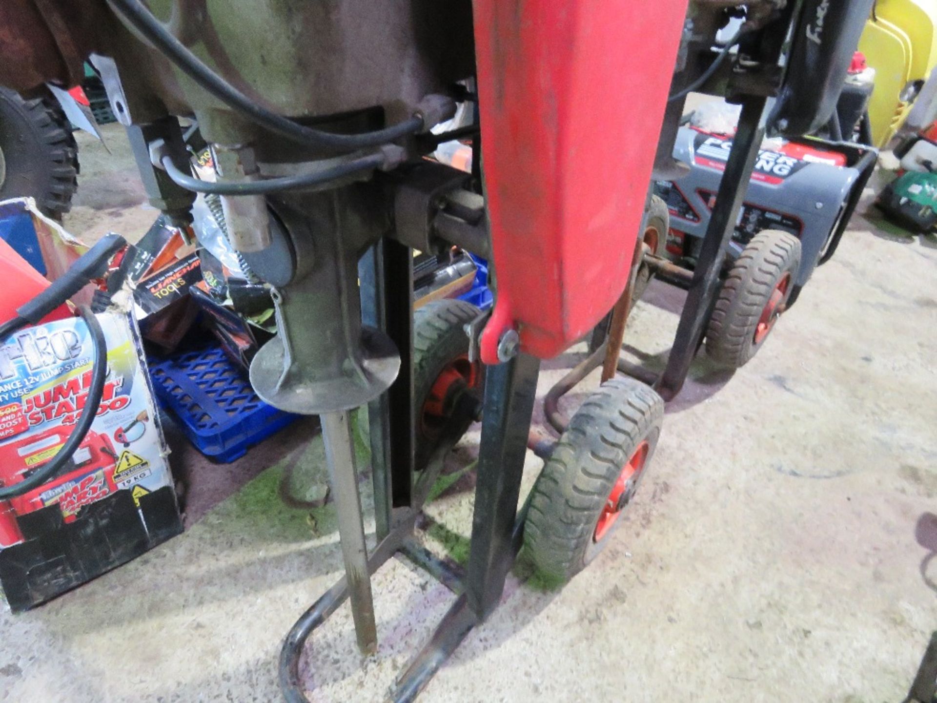 PETROL ENGINED SOIL AERATOR SPIKE UNIT, WITH ONBOARD COMPRESSOR ON WHEELS. - Image 6 of 7