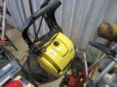 KARCHER KB4040 PRESSURE WASHER, 240V POWERED. THIS LOT IS SOLD UNDER THE AUCTIONEERS MARGIN SCHE