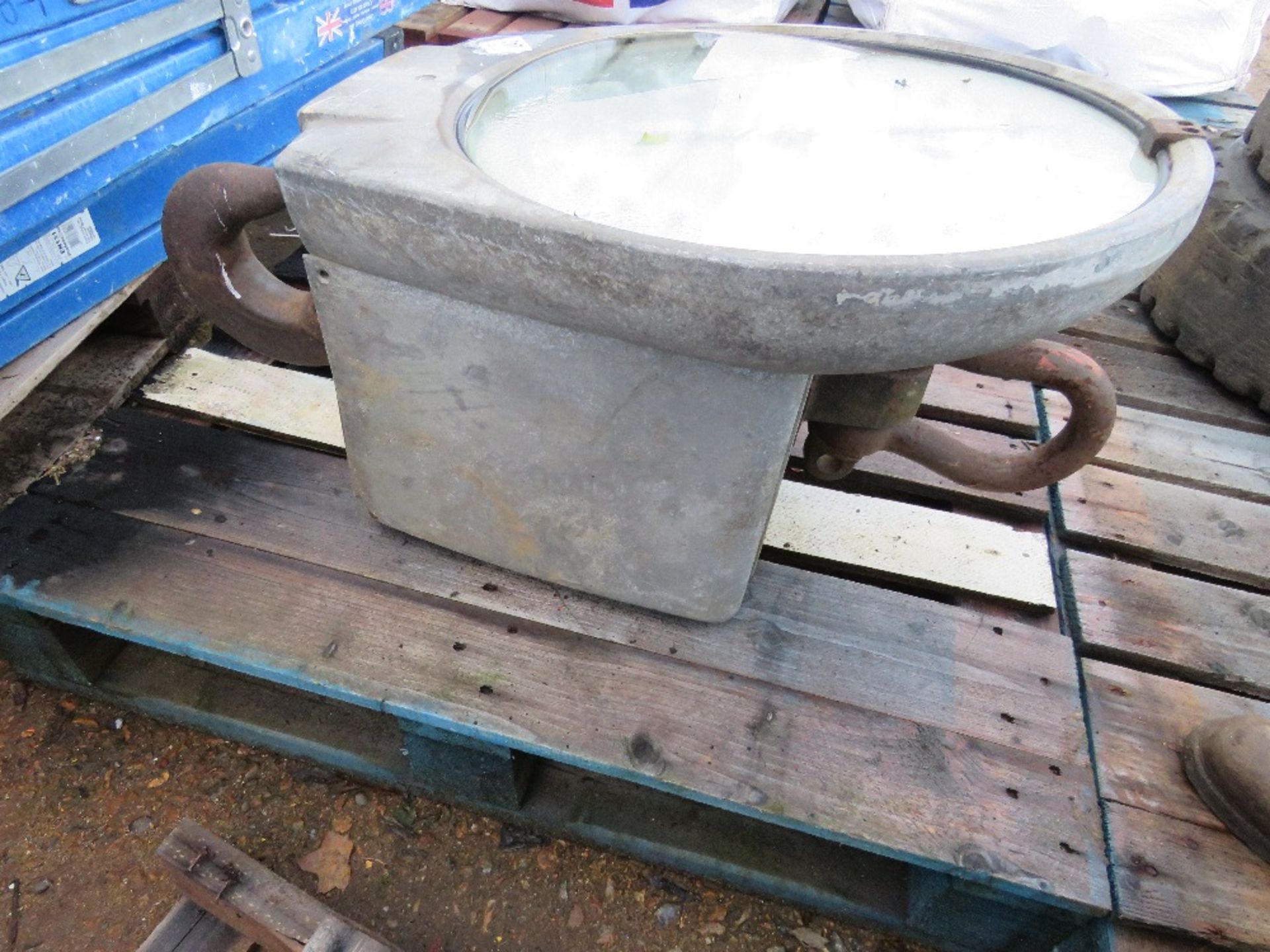 SET OF LARGE SALTER CRANE SCALES, 5 TONNE RATED. THIS LOT IS SOLD UNDER THE AUCTIONEERS MARGIN SC - Image 3 of 3