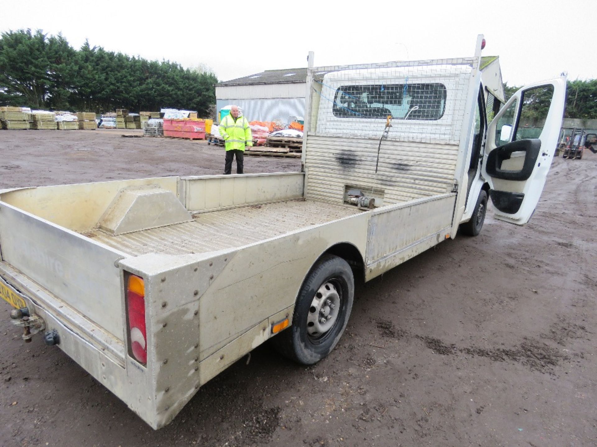 CITROEN LOW BED PLANT TRUCK, REG:BX14 OVP. 3500KG RATED WITH RAMPS. 125,870 REC MILES. WITH V5, MOT - Image 8 of 13