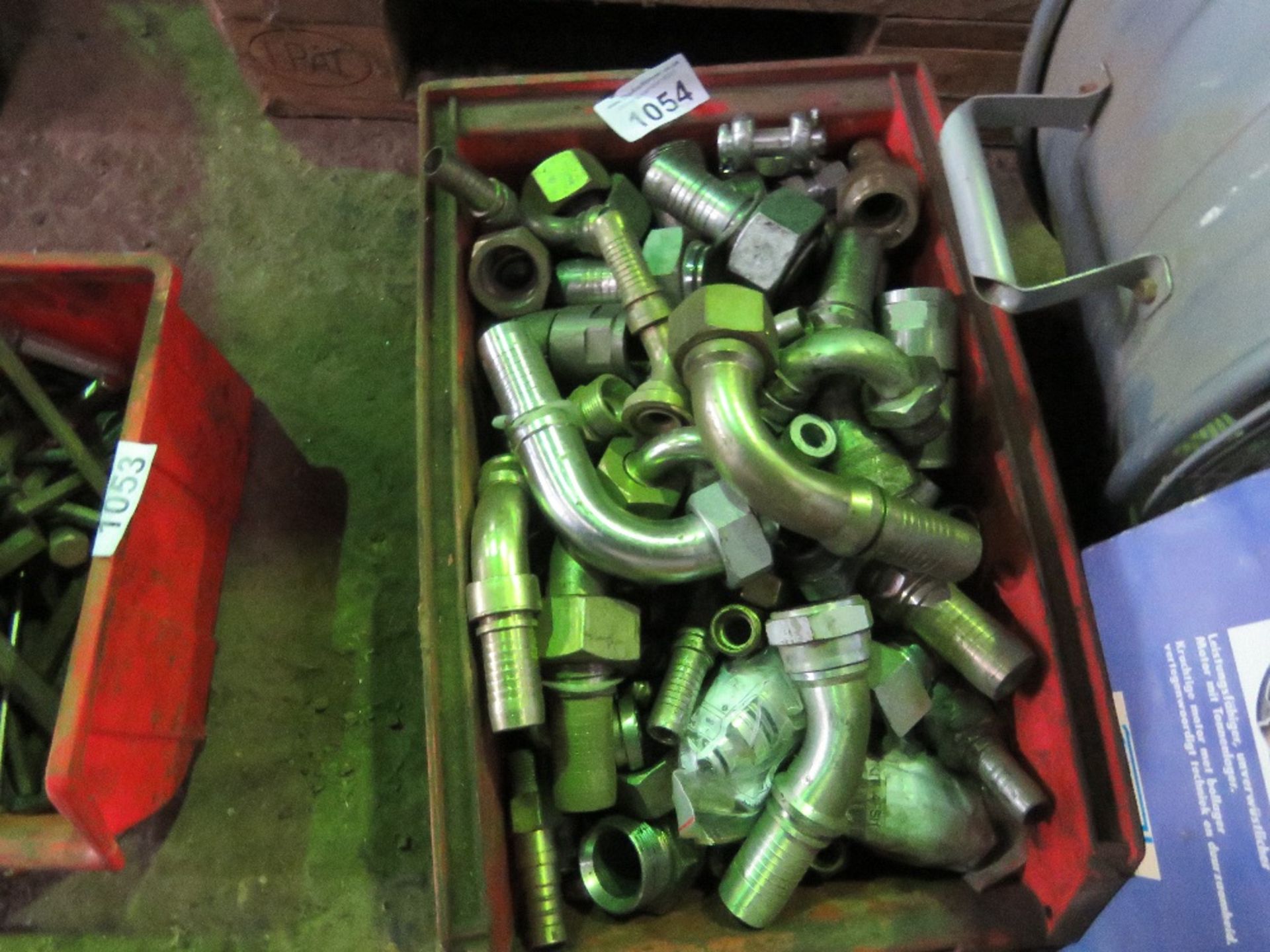 LARGE QTY OF HYDRAULIC FITTINGS. THIS LOT IS SOLD UNDER THE AUCTIONEERS MARGIN SCHEME, THEREFORE - Image 2 of 2