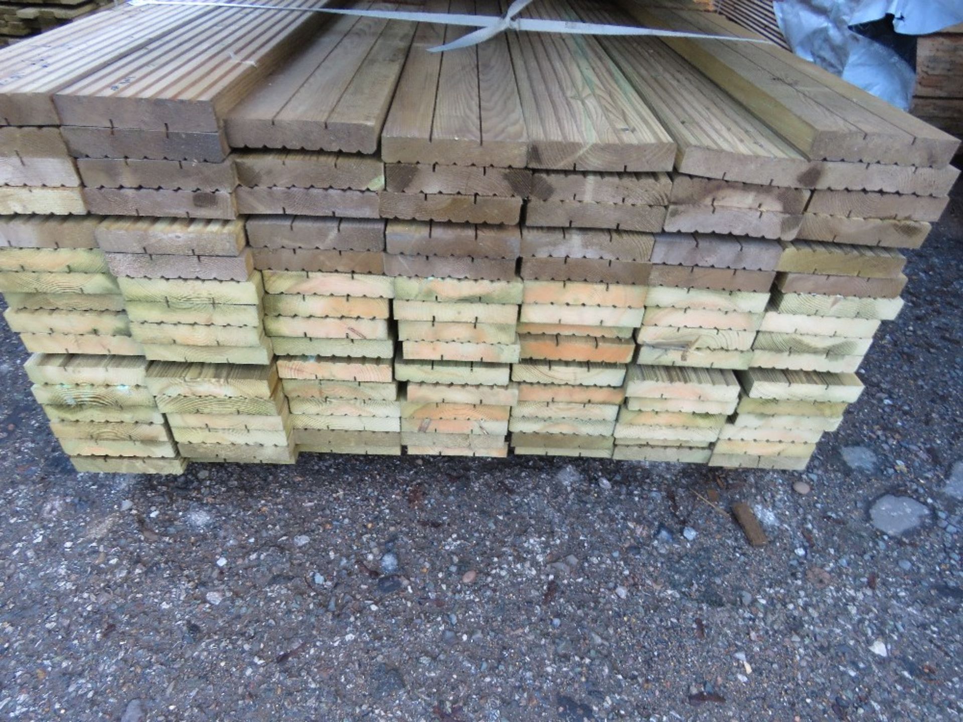 PACK OF DECKING BOARDS 3M LENGTH X 150MM X 30MM APPROX. 108NO PIECES IN TOTAL APPROX. - Image 3 of 4