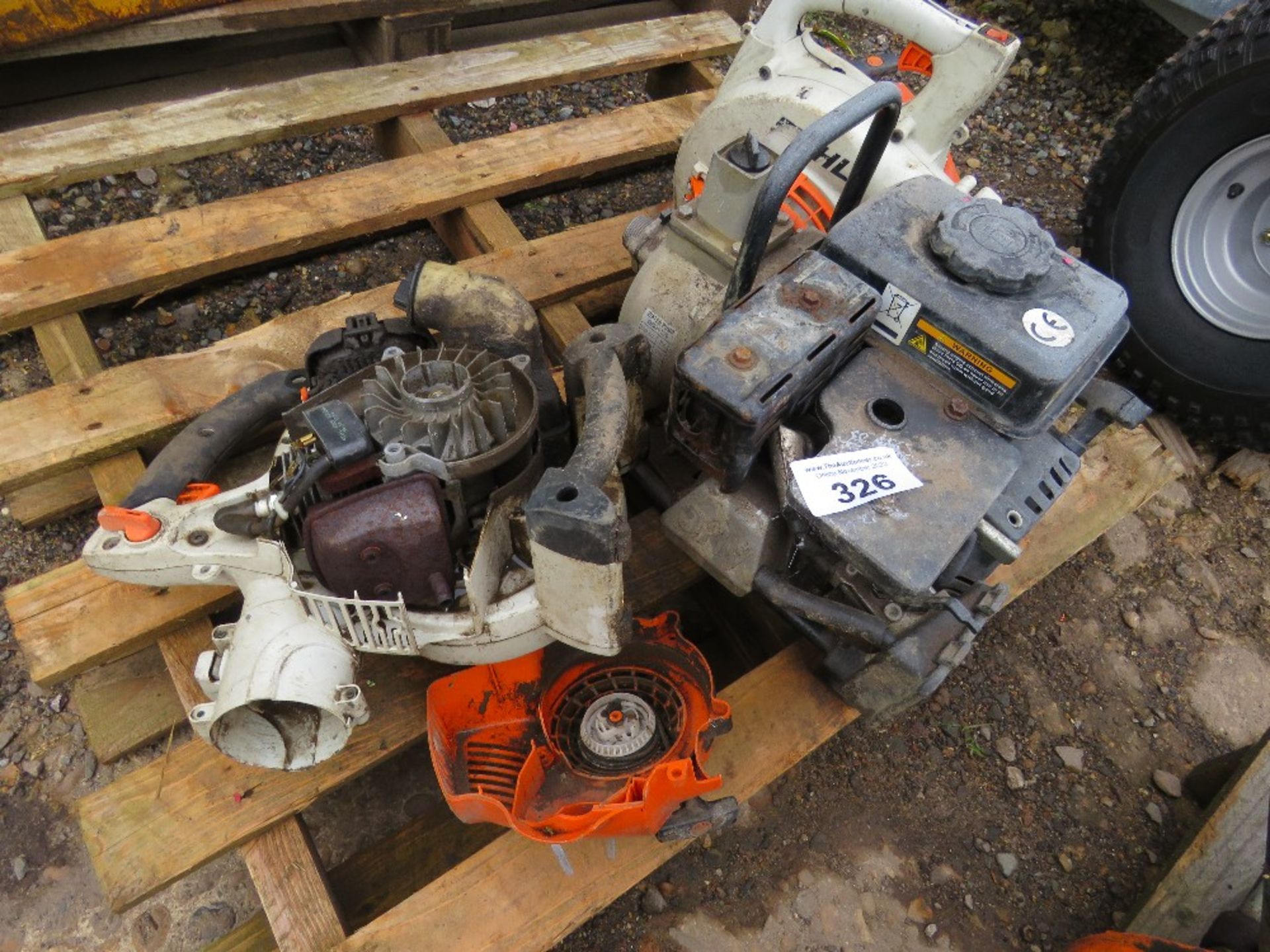 2 X STIHL HAND HELD BLOWERS PLUS A WATER PUMP, PARTS MISSING. THIS LOT IS SOLD UNDER THE AUCTIONE - Image 2 of 3