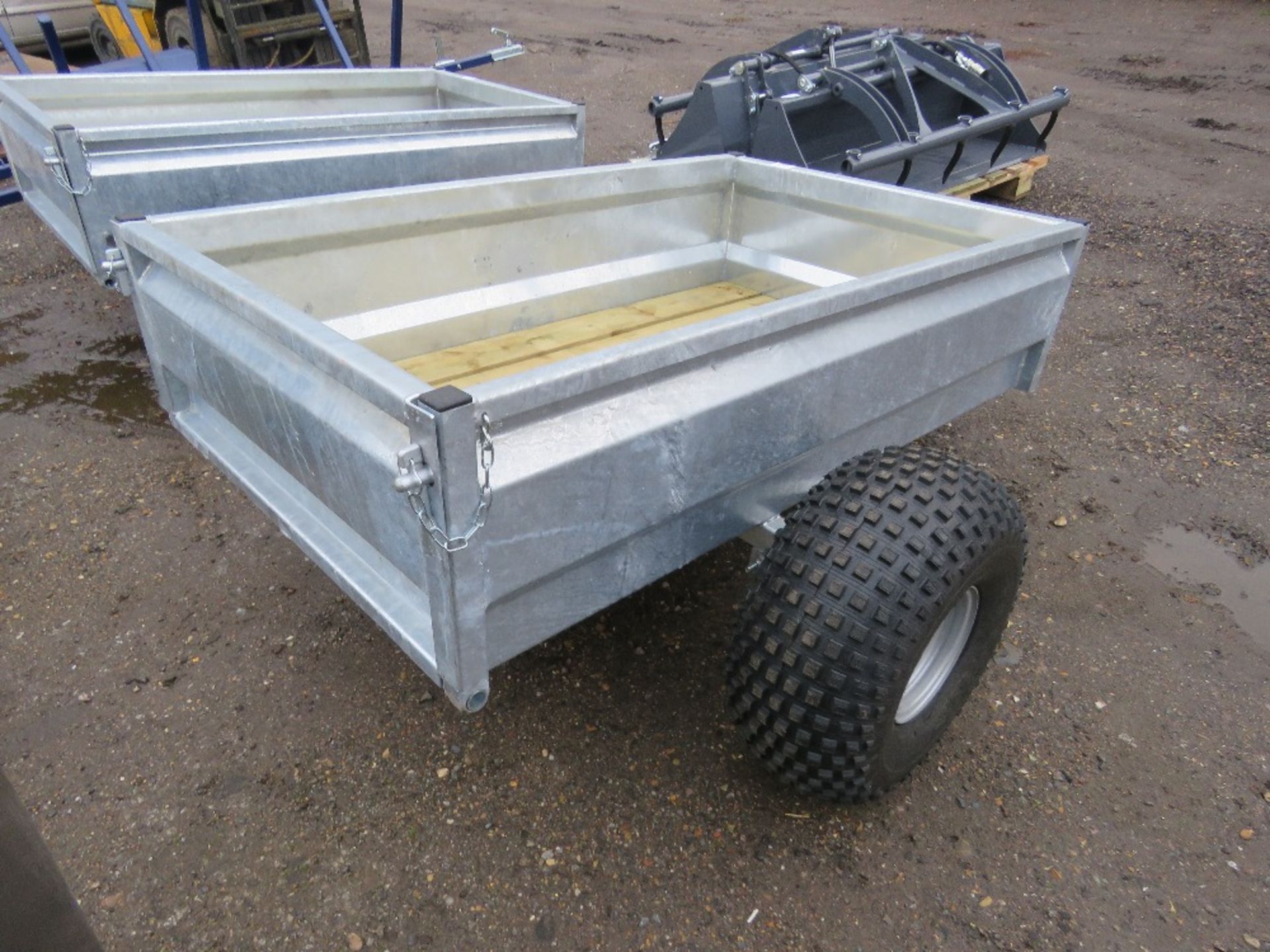 QUAD BIKE TOWED GALVANISED GENERAL PURPOSE TRAILER ON FLOATATION TYRES, 1.61MX 1M APPROX. UNUSED. - Image 4 of 6