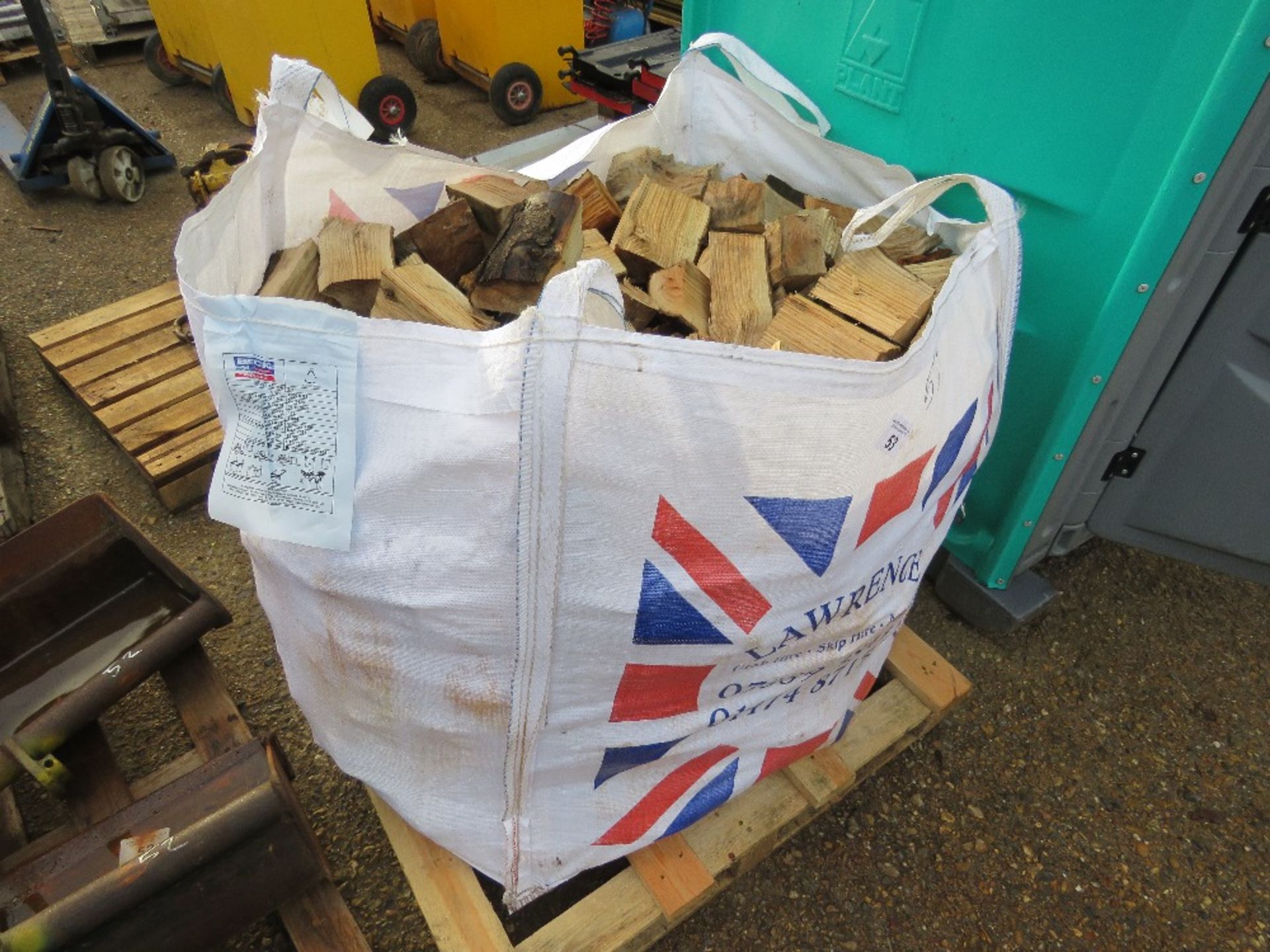 BULK BAG OF HARDWOOD FIRE WOOD LOGS. THIS LOT IS SOLD UNDER THE AUCTIONEERS MARGIN SCHEME, THERE - Image 2 of 3