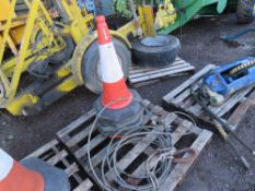 ROAD CONES PLUS WIRE ROPE. THIS LOT IS SOLD UNDER THE AUCTIONEERS MARGIN SCHEME, THEREFORE NO VA