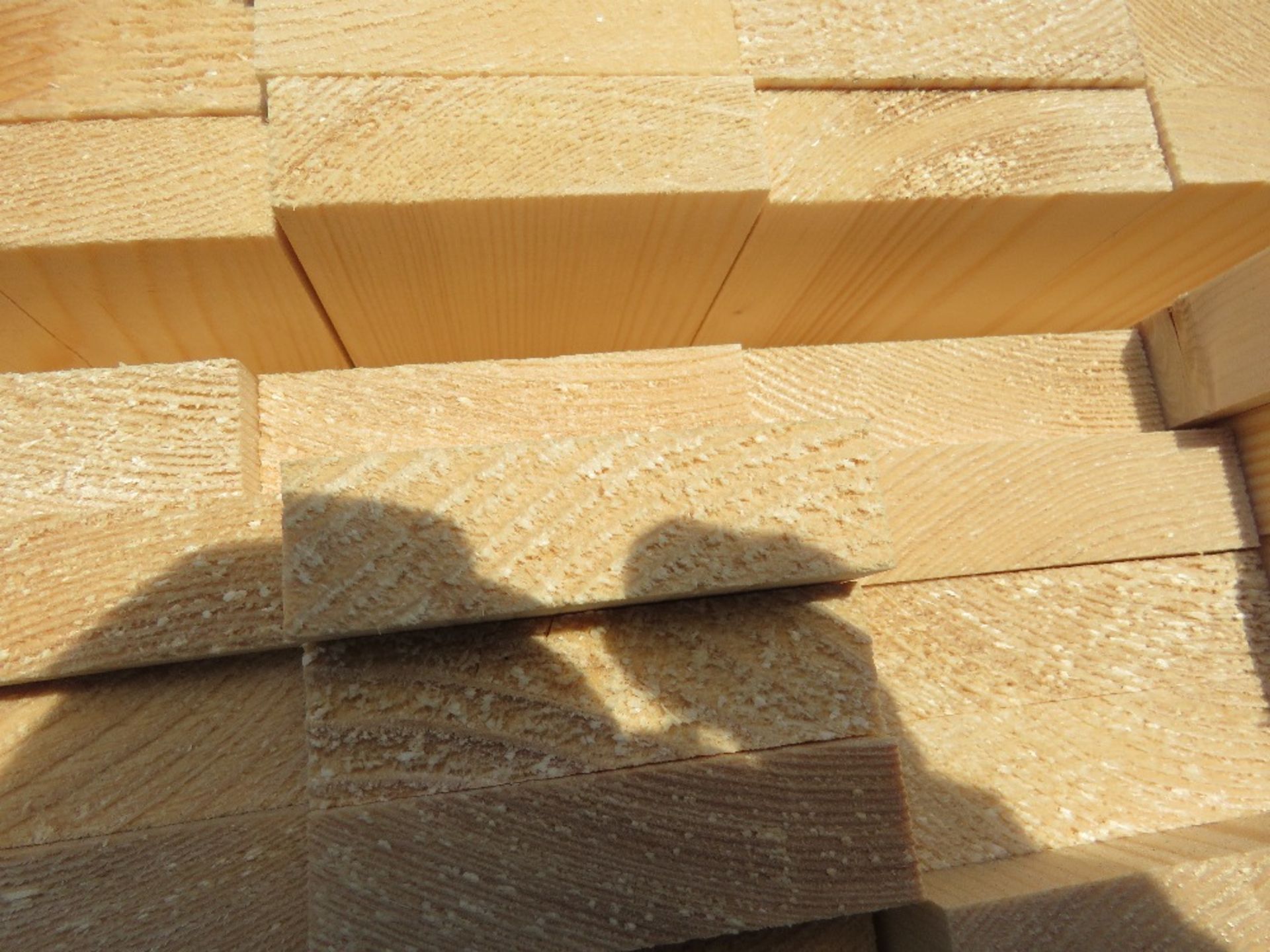 PALLET CONTAINING UNTREATED TIMBER BOARDS, 1M LENGTH X 70MM X 20MM APPROX. - Image 3 of 3