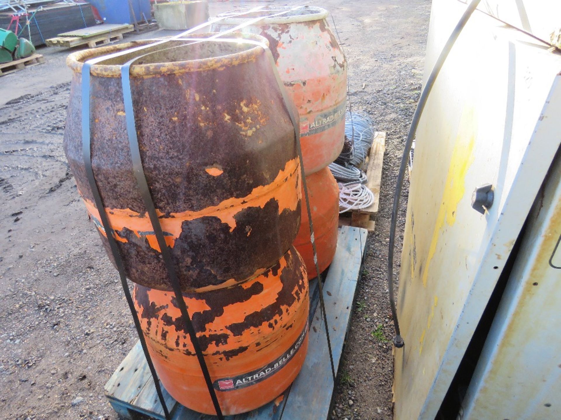 4 X BELLE MINI CEMENT MIXER DRUMS. - Image 3 of 5