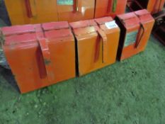 3 X KANGAROO LOCK BOXES. THIS LOT IS SOLD UNDER THE AUCTIONEERS MARGIN SCHEME, THEREFORE NO VAT W