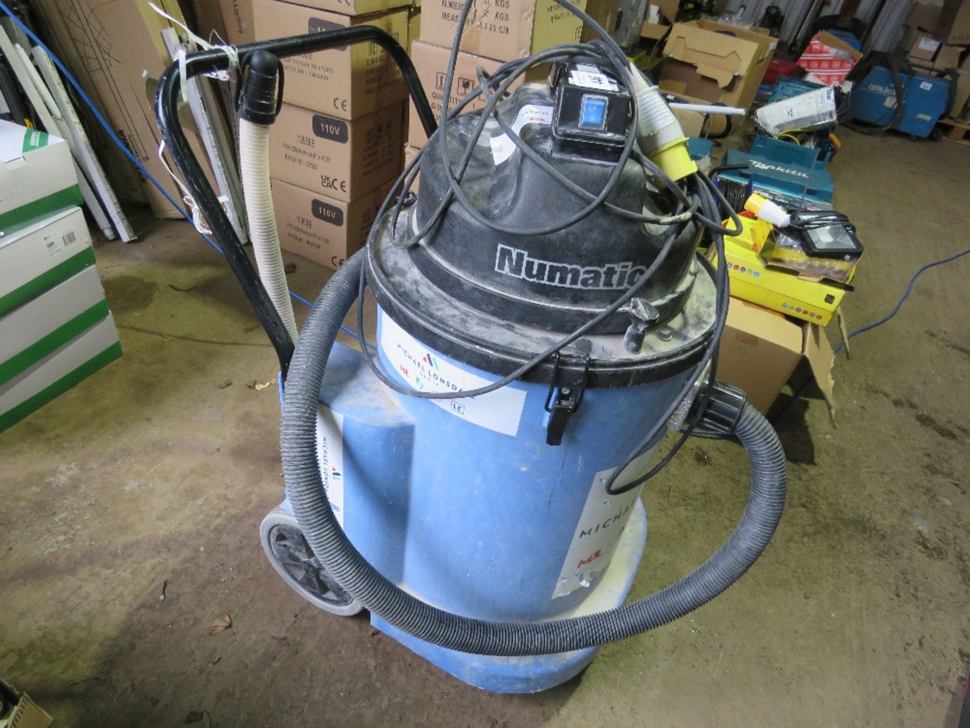 LARGE NUMATIC VAC 110V - Image 2 of 2