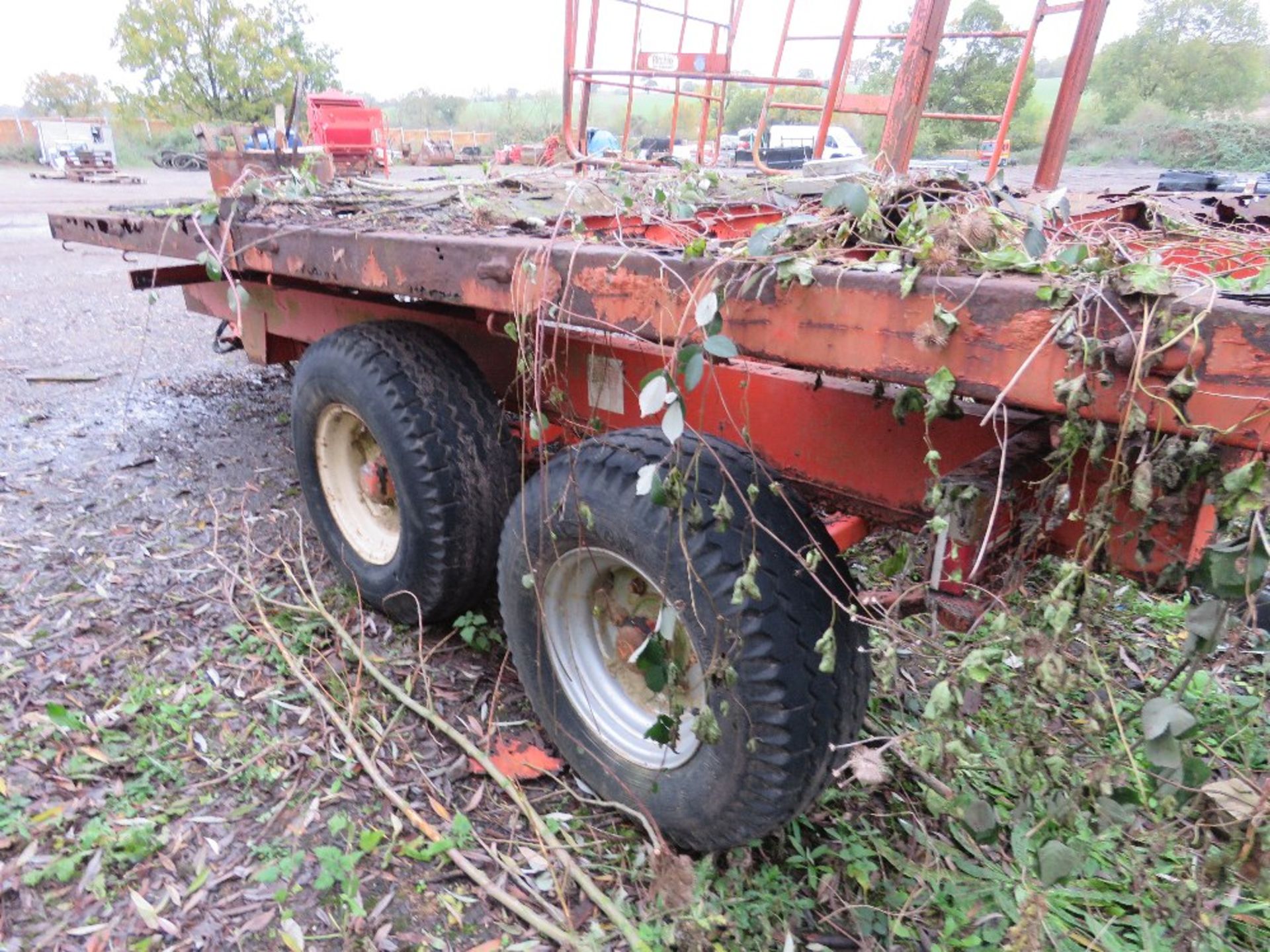 TWIN AXLED TIPPING TRAILER CHASSIS. DIRECT FROM LOCAL SMALLHOLDING. THIS LOT IS SOLD UNDER THE AU - Image 9 of 9