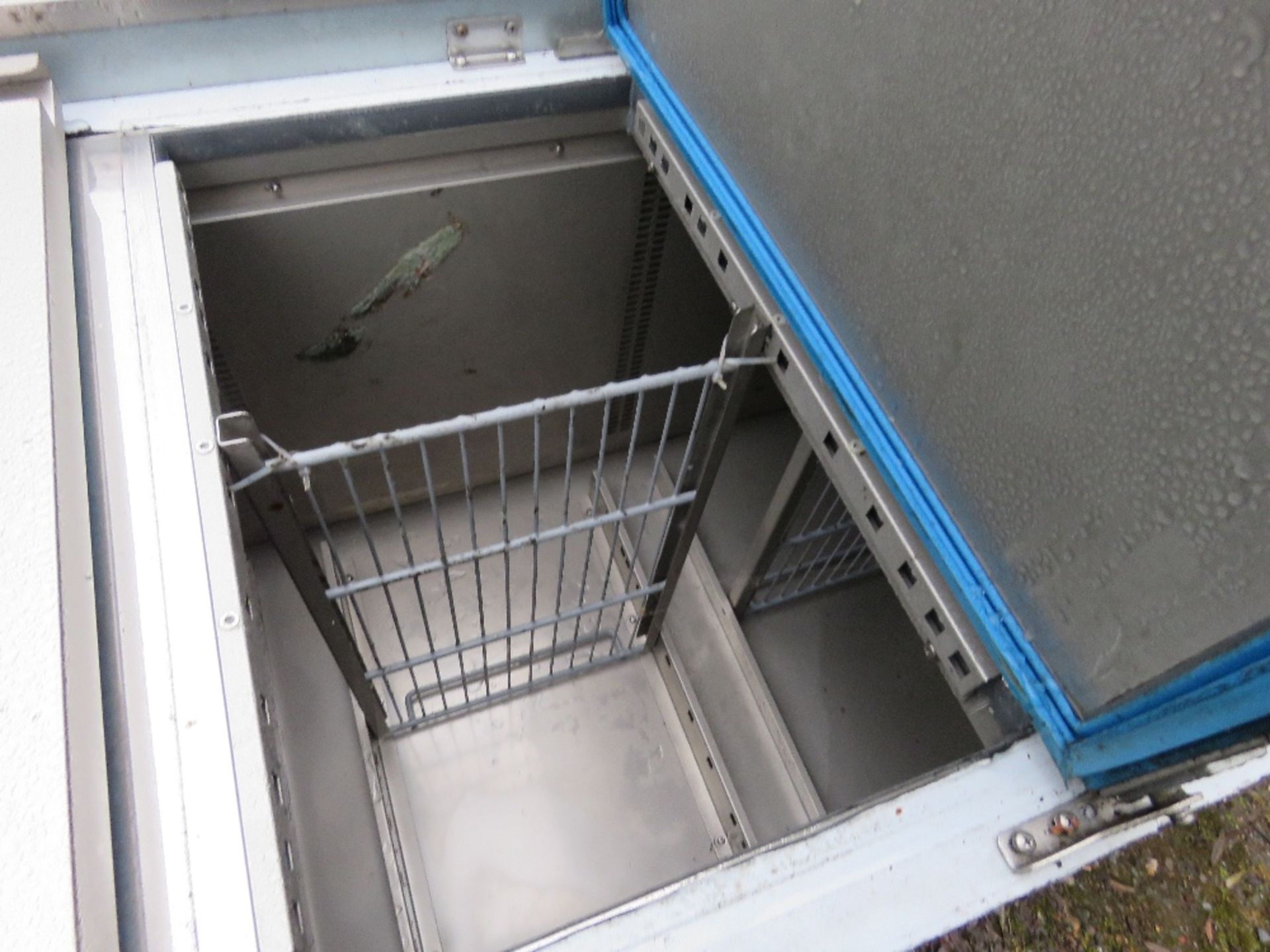 2 X LARGE STAINLESS STEEL CATERING FRIDGES. THIS LOT IS SOLD UNDER THE AUCTIONEERS MARGIN SCHEME - Image 3 of 7