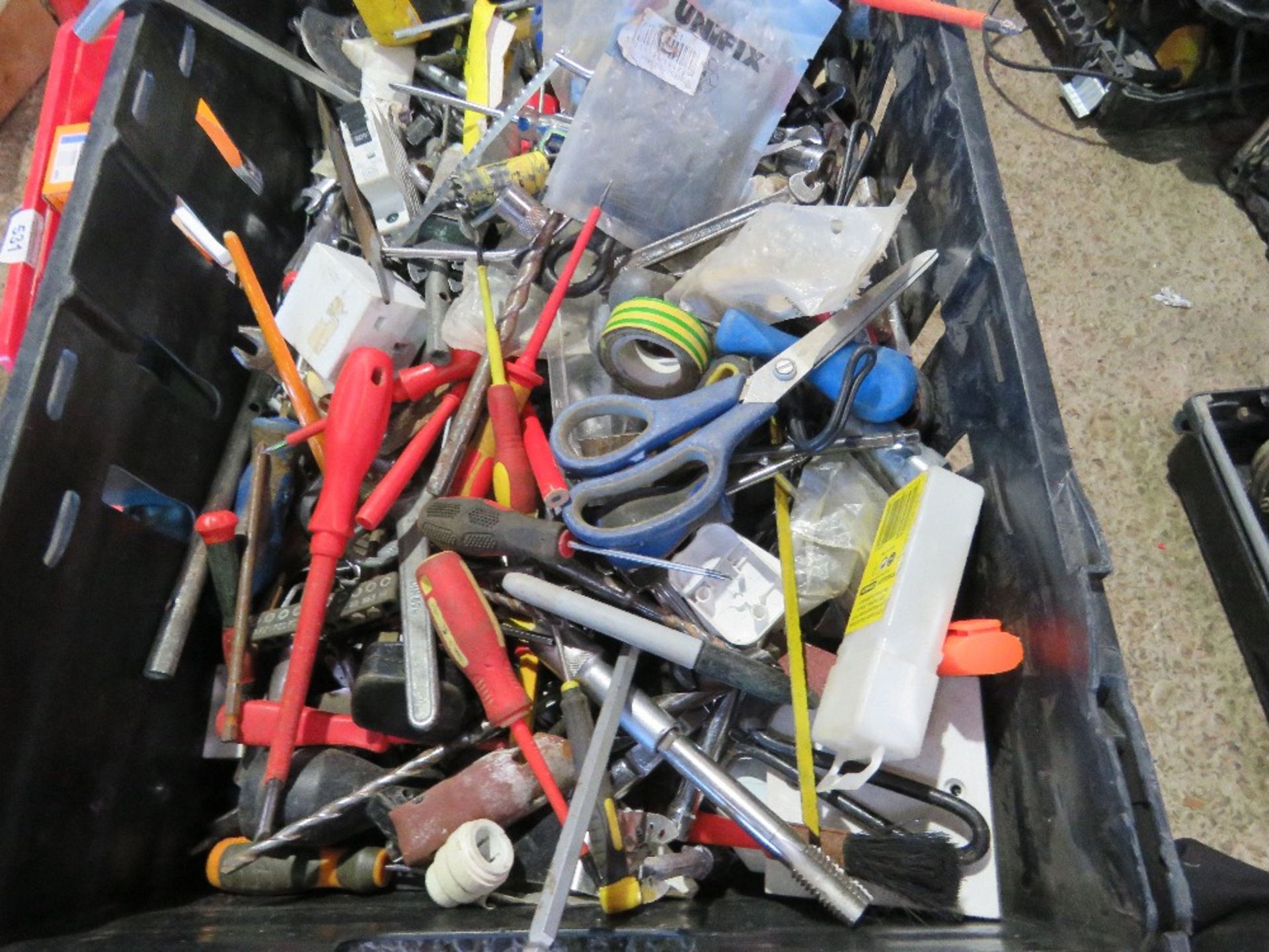 4 TRAYS OF ASSORTED TOOLS AND SUNDRIES. - Image 6 of 11