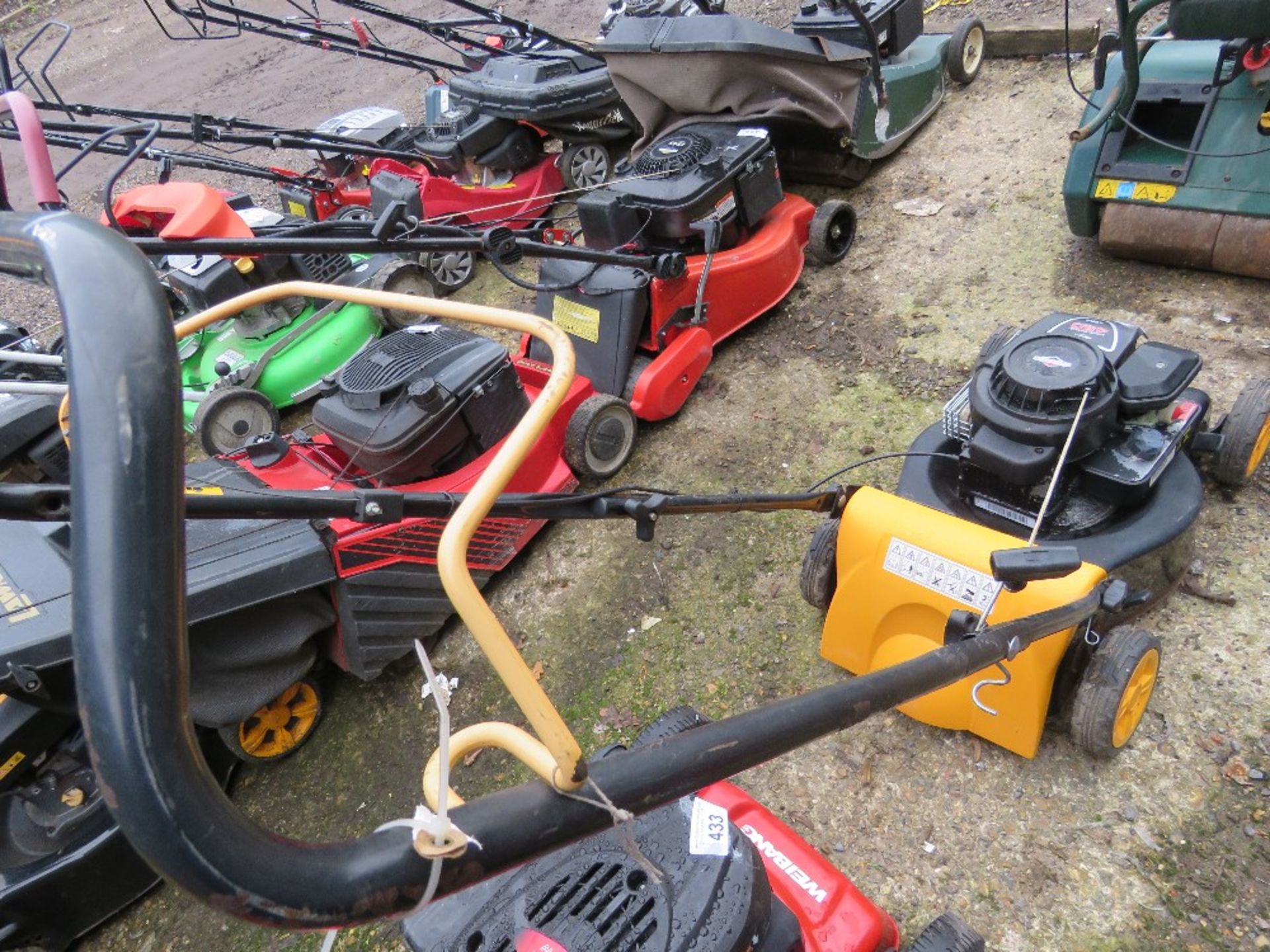 McCULLOCH PETROL ENGINED LAWN MOWER, NO BOX. THIS LOT IS SOLD UNDER THE AUCTIONEERS MARGIN SCHEME - Image 3 of 3