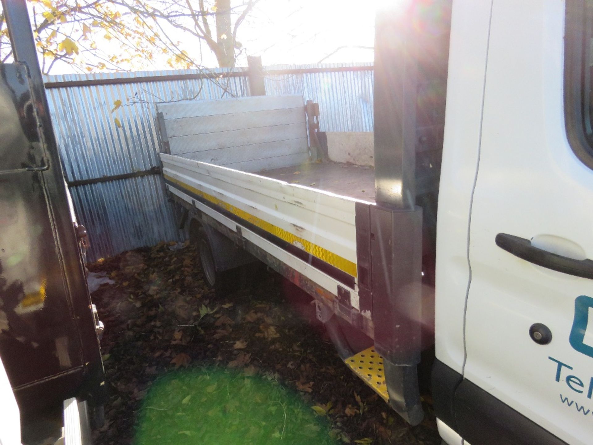 FORD TRANSIT 350 TWIN WHEEL 3.5TONNE DROP SIDE TRUCK WITH REAR TAIL LIFT REG:GK15 YHV. 216,966 REC M - Image 10 of 10