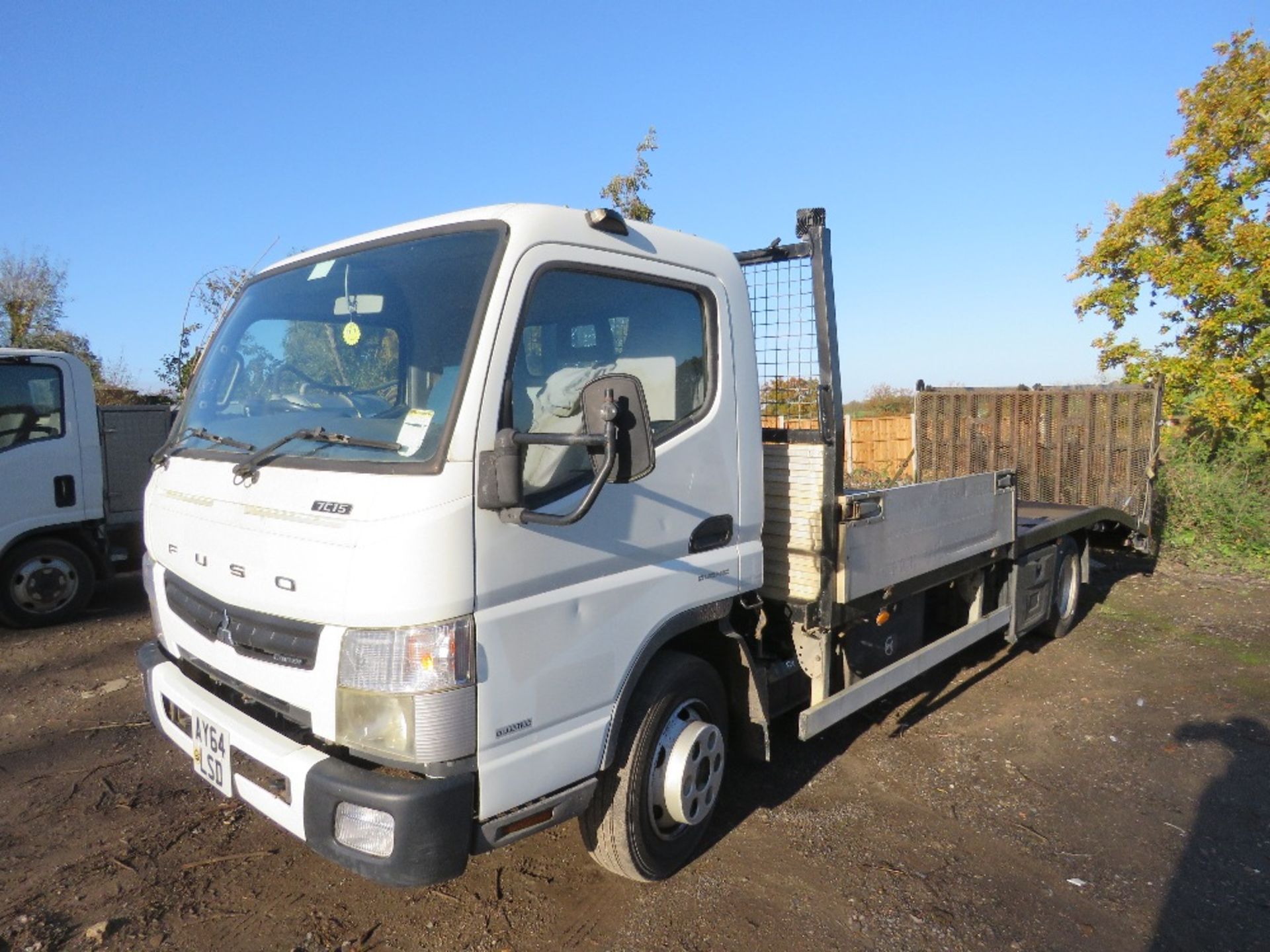 MITSUBISHI FUSO AUTOMATIC BEAVERTAIL PLANT LORRY REG: AY64 LSD. FIRST REGISTERED 25/09/14. WITH FUL - Image 3 of 12