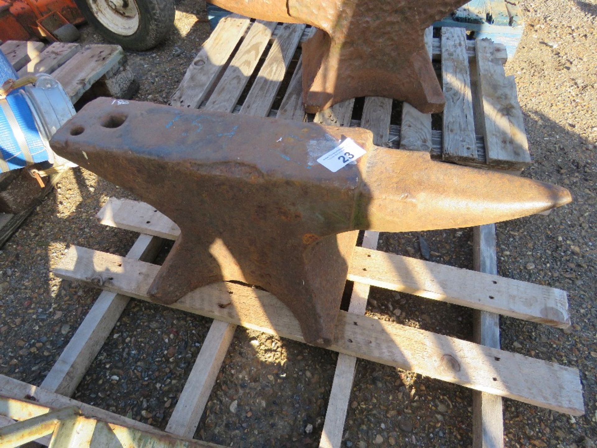 BLACKSMITH'S ANVIL, 75CM OVERALL LENGTH APPROX.