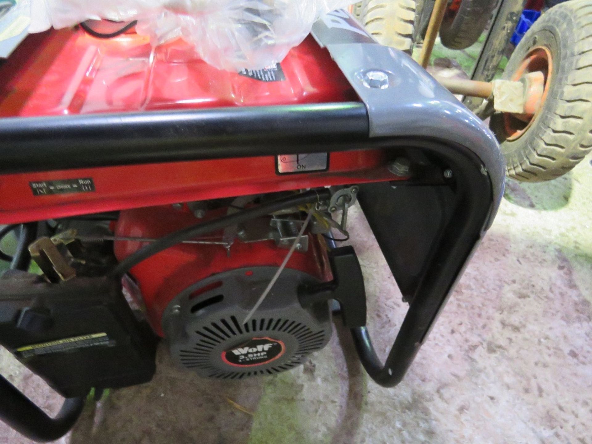 POWER KING PETROL ENGINED GENERATOR, LITTLE USED. THIS LOT IS SOLD UNDER THE AUCTIONEERS MARGIN - Image 6 of 7