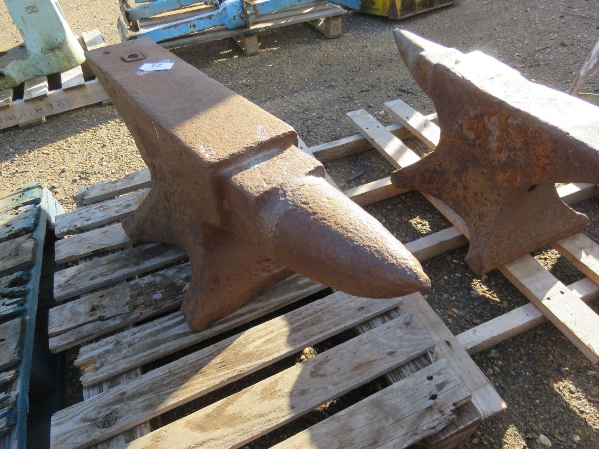 BLACKSMITH'S ANVIL, 90CM OVERALL LENGTH APPROX. - Image 3 of 3